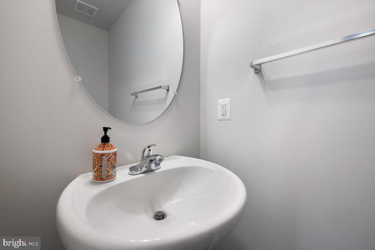 137 JEWEL BOX DRIVE