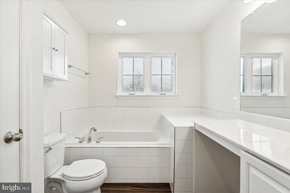 TOWNES AT TATE MANOR - Residential Lease