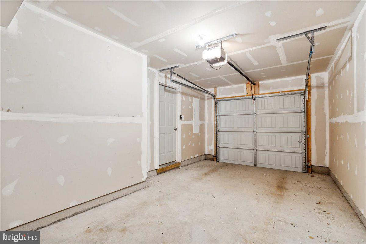 TOWNES AT TATE MANOR - Residential Lease