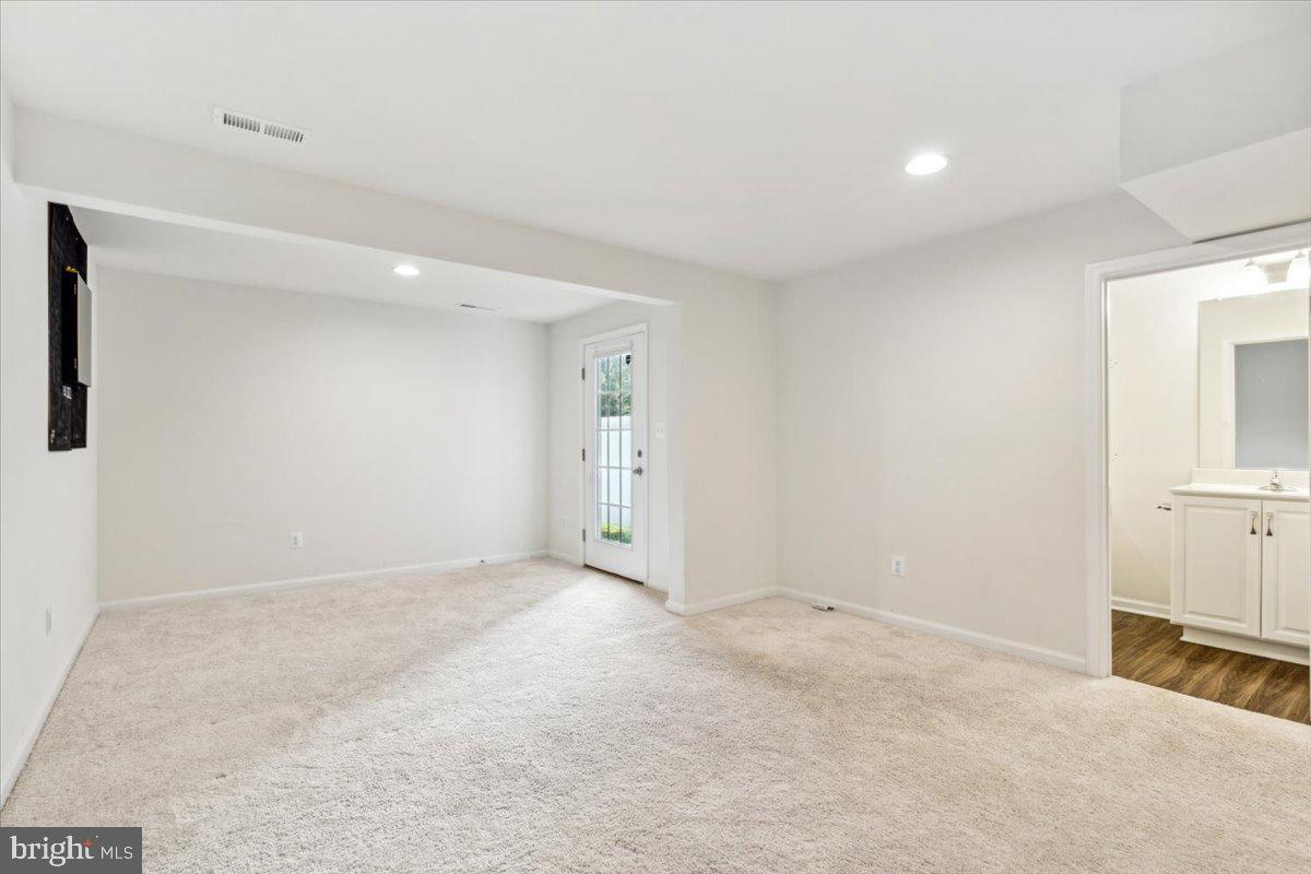 TOWNES AT TATE MANOR - Residential Lease