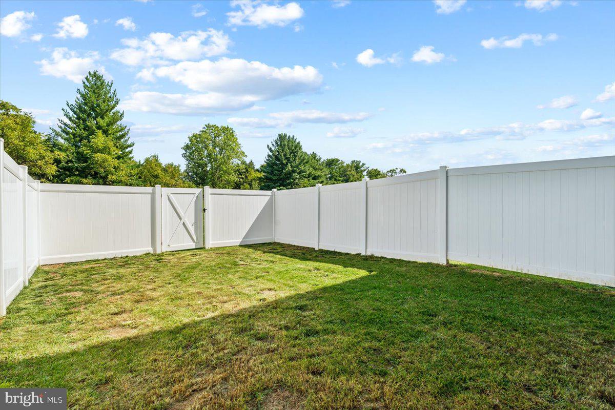 TOWNES AT TATE MANOR - Residential Lease