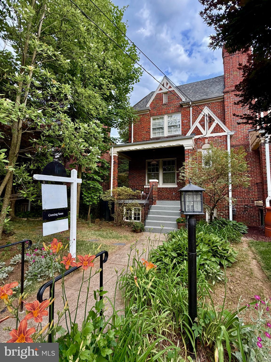 1430 WHITTIER STREET NW