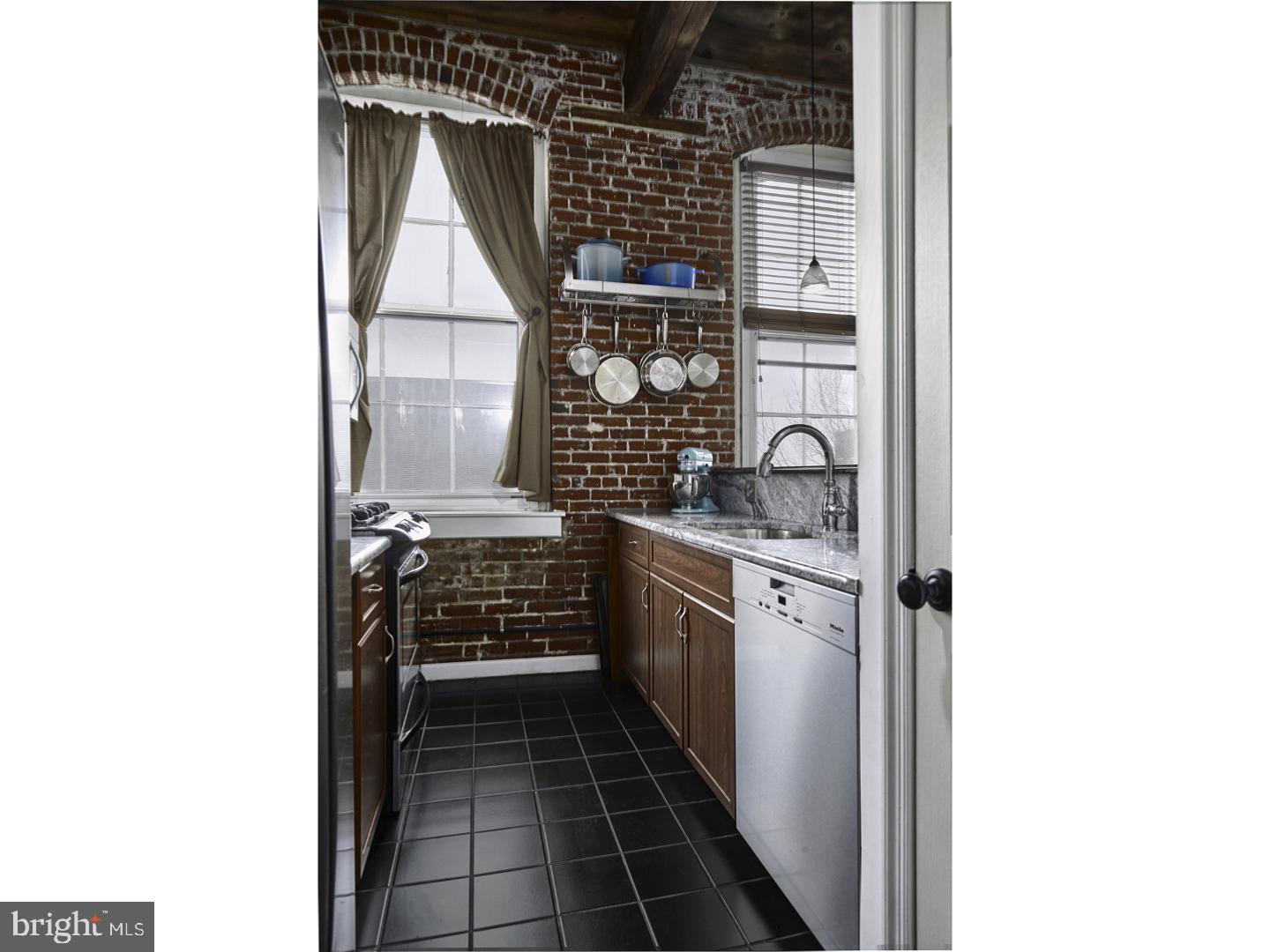 OLD CITY - Residential Lease