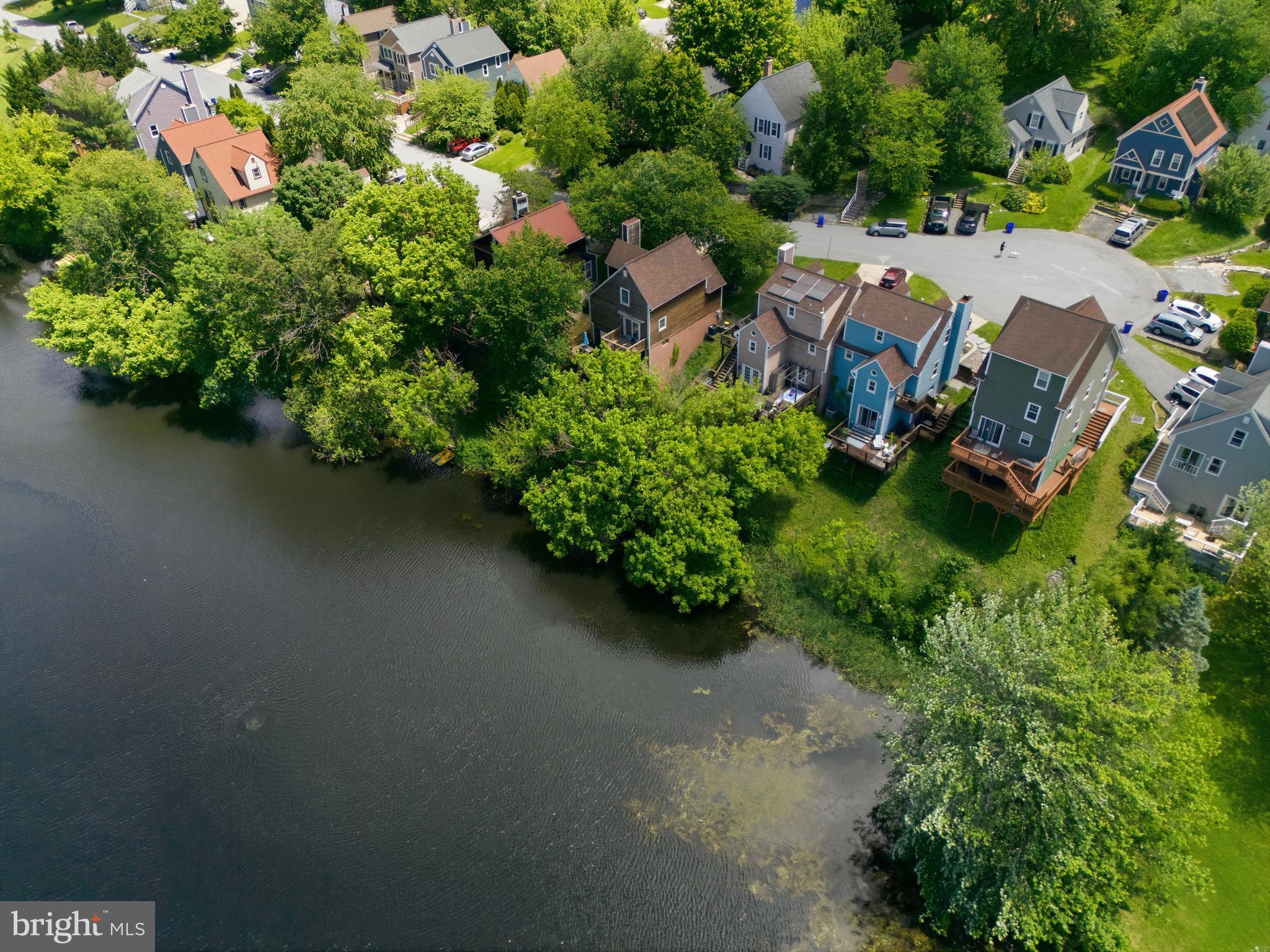 COURTS OF PINEHURST - Residential