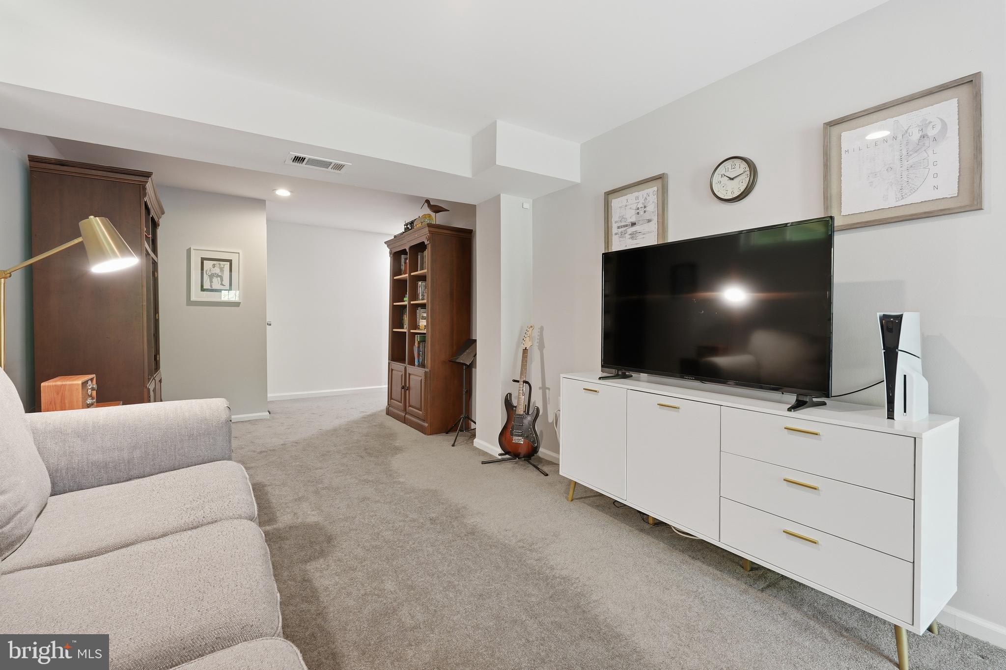 COURTS OF PINEHURST - Residential