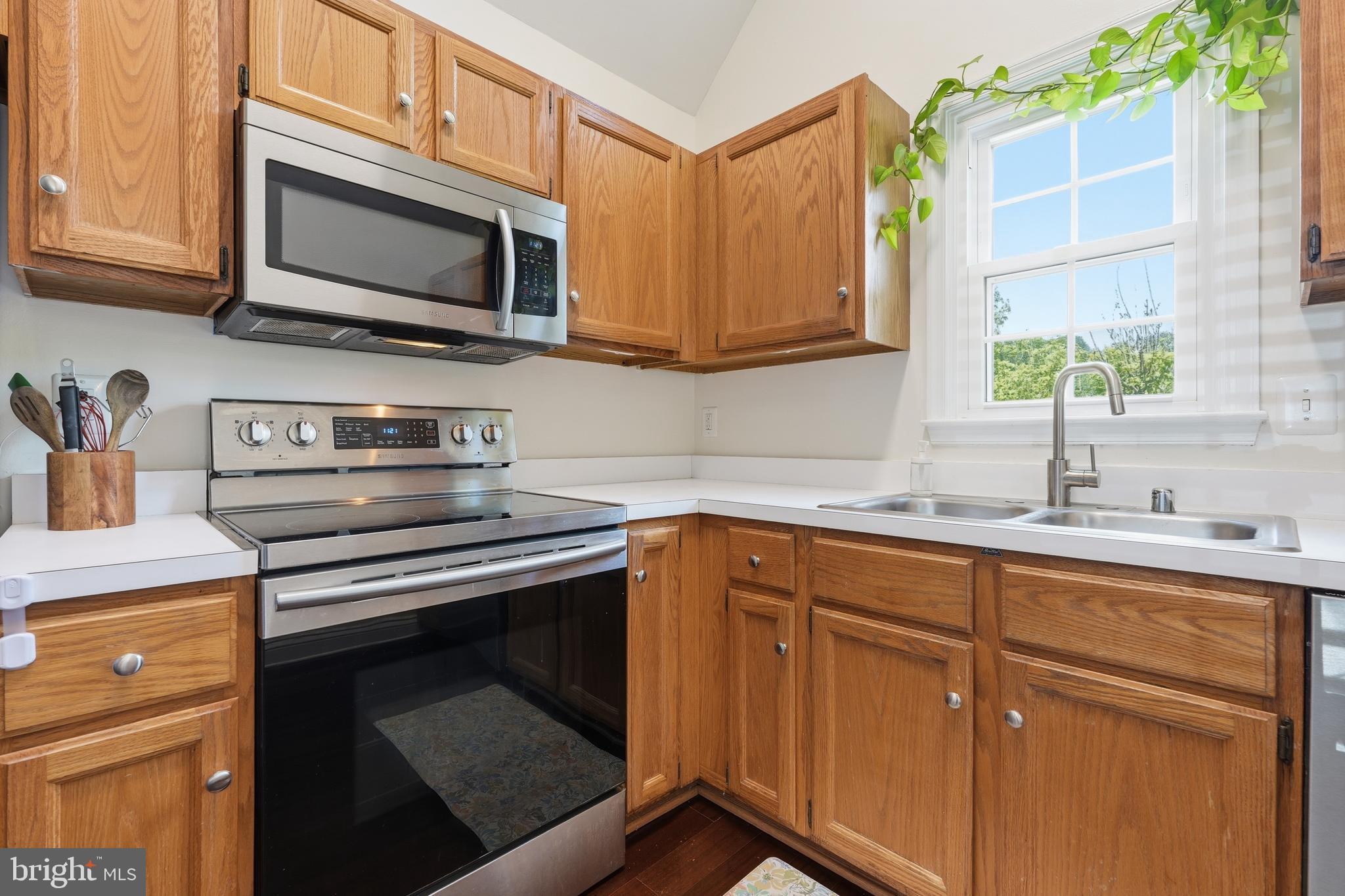 COURTS OF PINEHURST - Residential