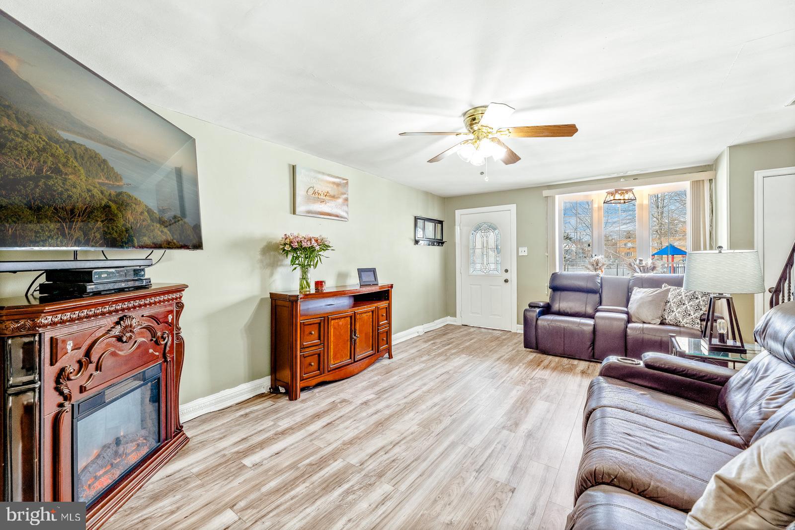 HOLMESBURG - Residential