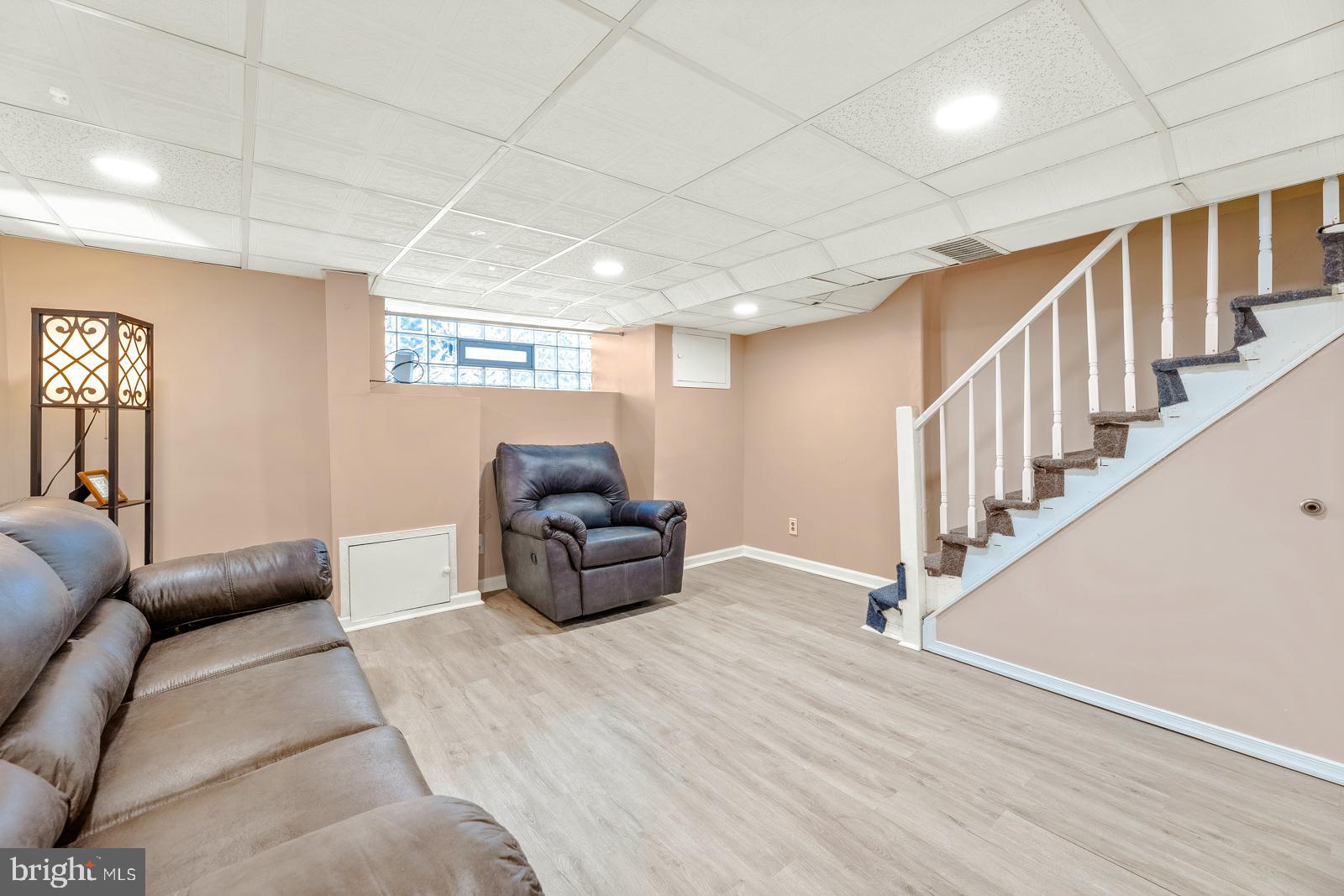 HOLMESBURG - Residential