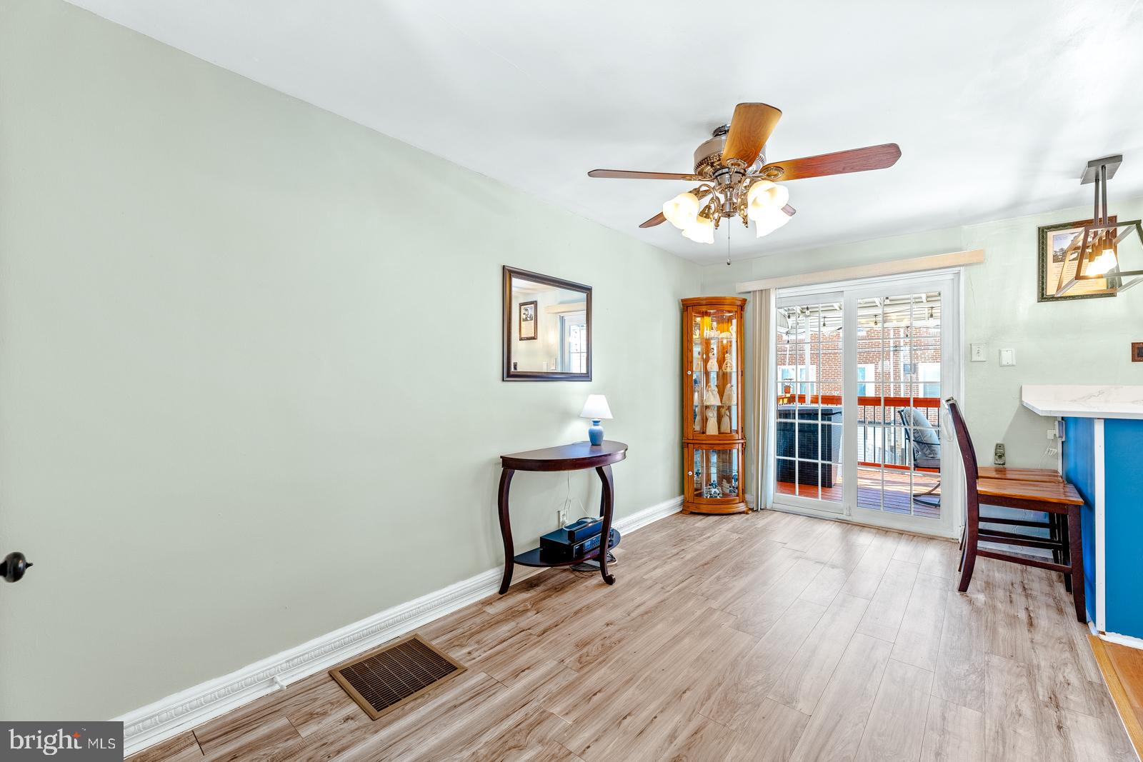 HOLMESBURG - Residential