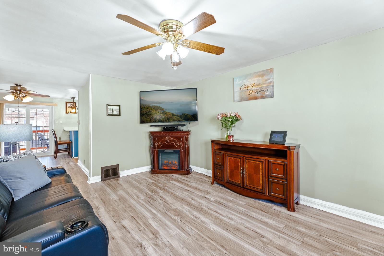 HOLMESBURG - Residential