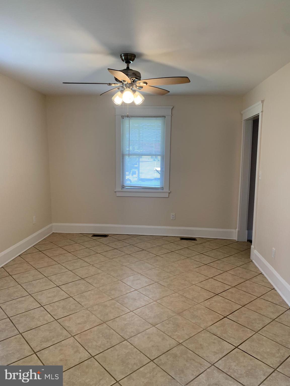 WHITE MARSH - Residential Lease