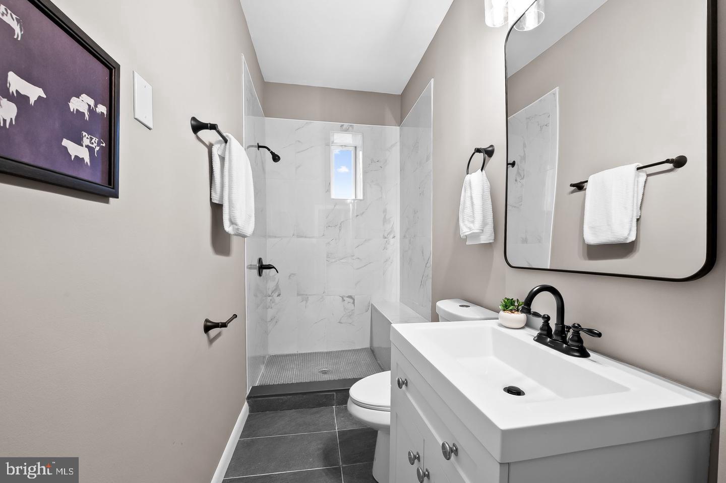 EVERGREEN LAWN - Residential