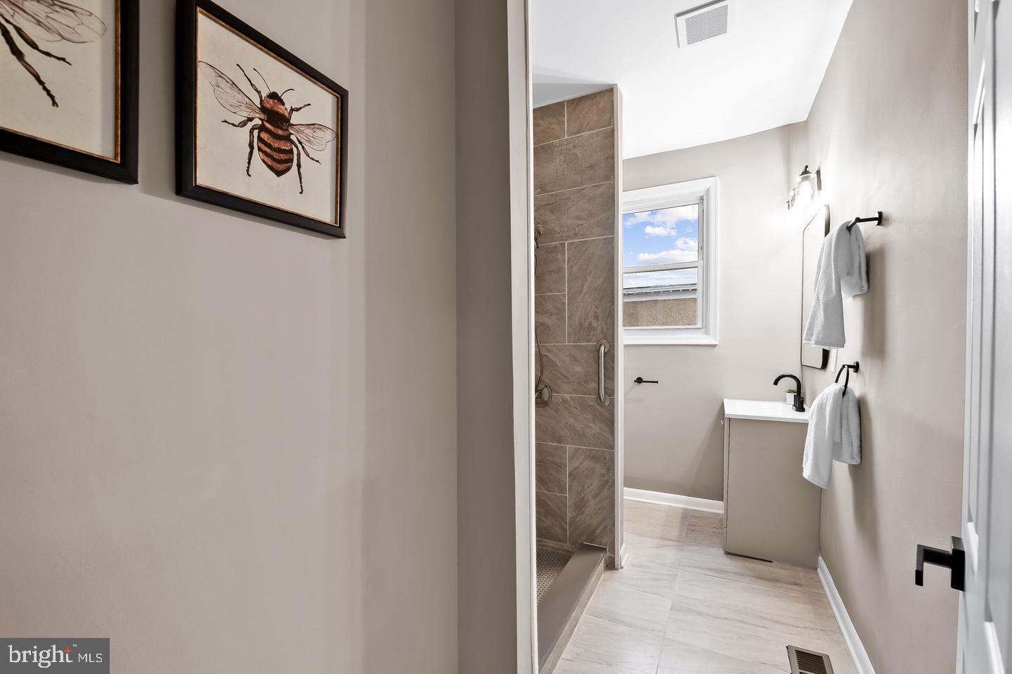 EVERGREEN LAWN - Residential