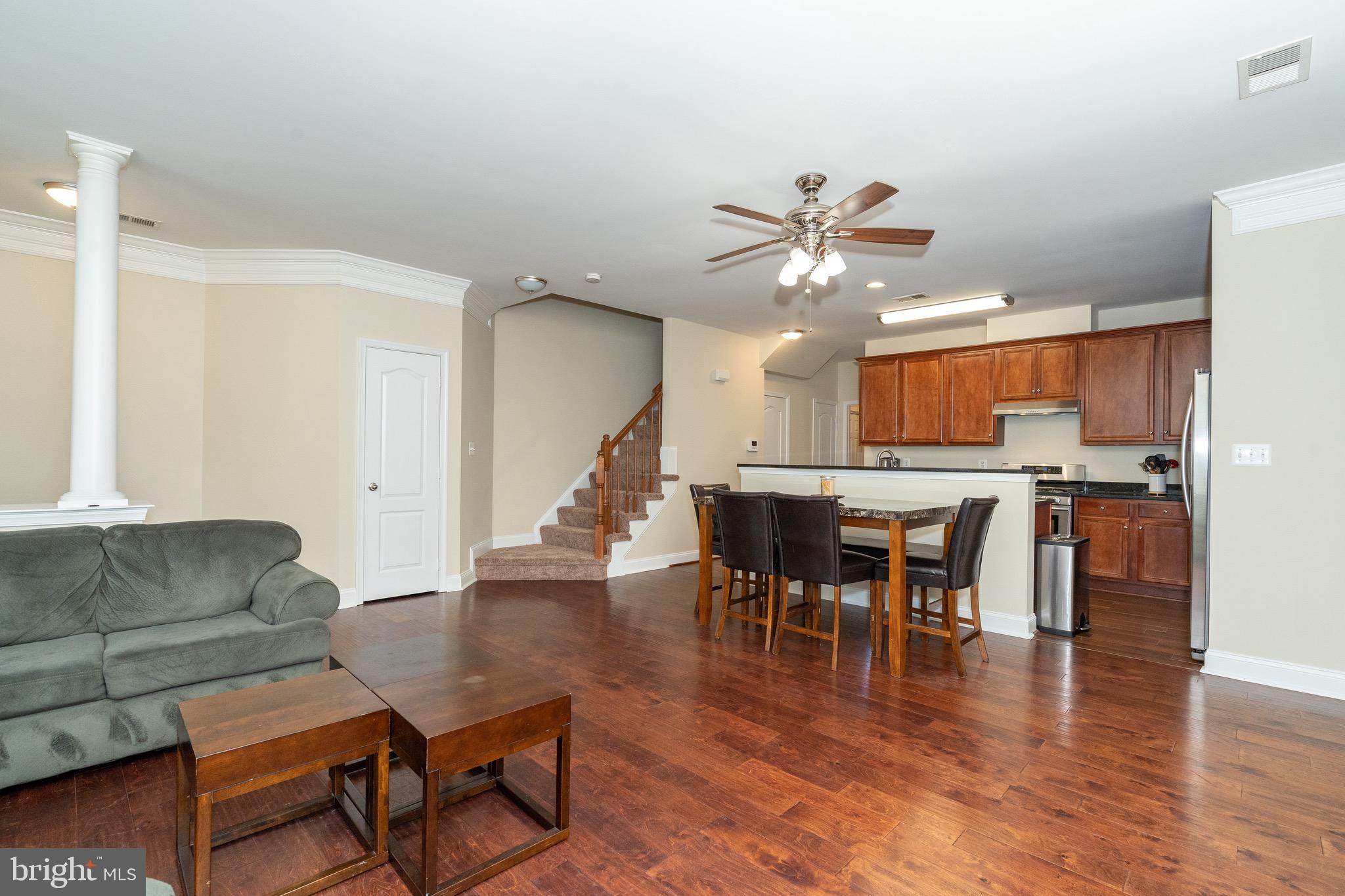 RIVER OAKS - Residential