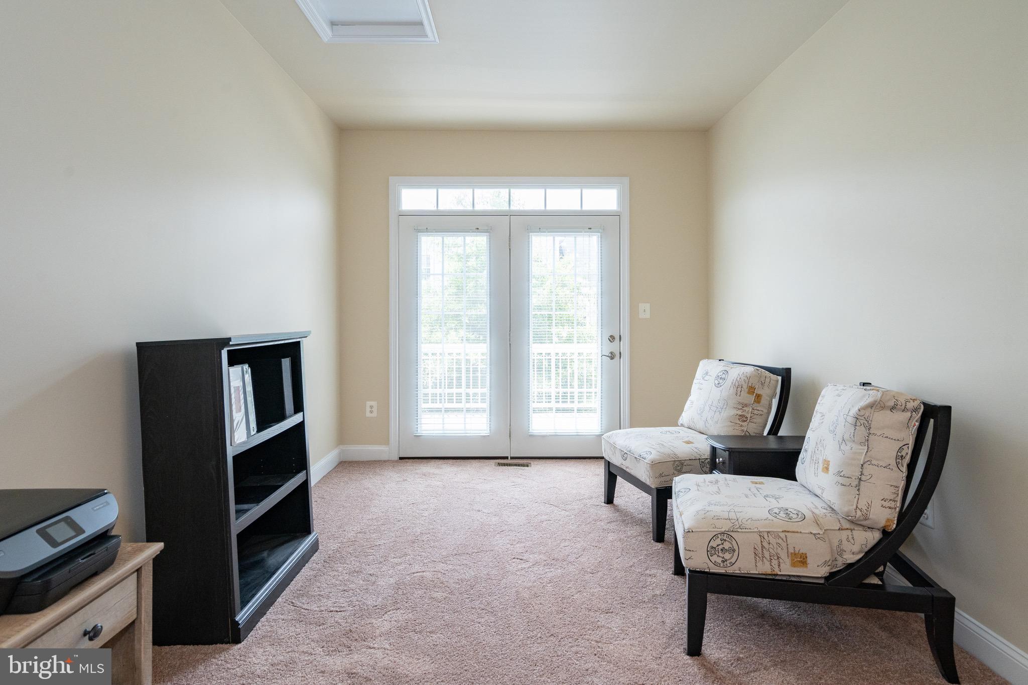 RIVER OAKS - Residential