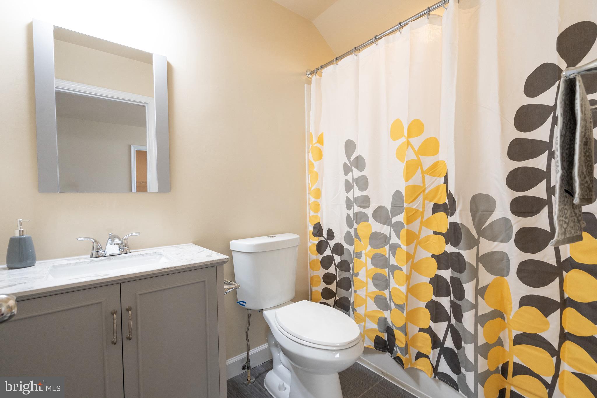 RIVER OAKS - Residential