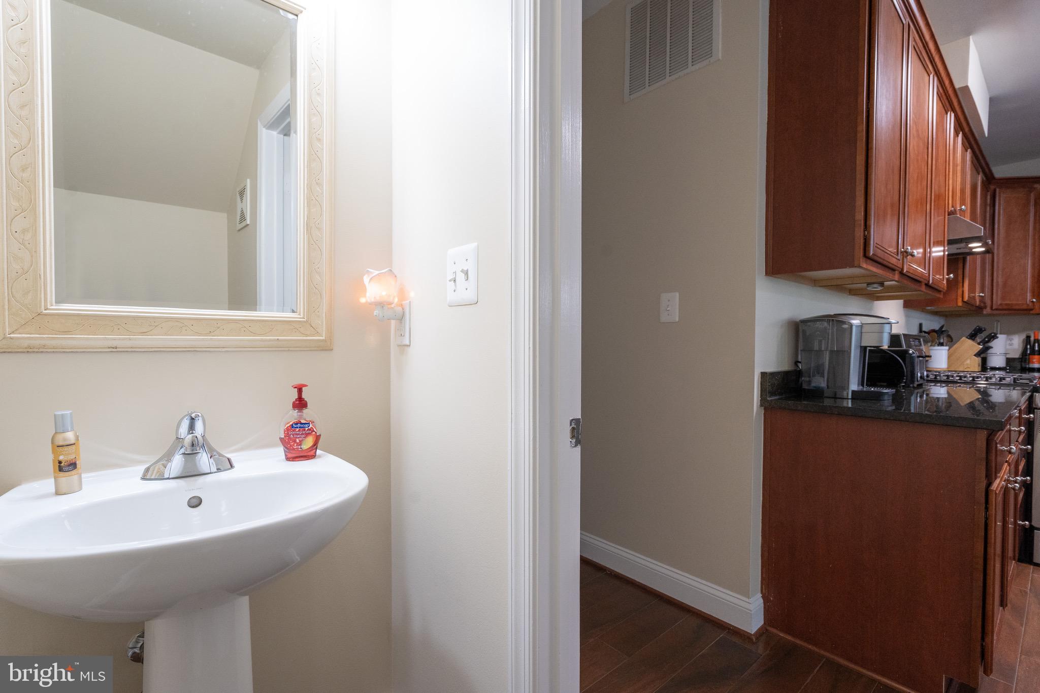 RIVER OAKS - Residential