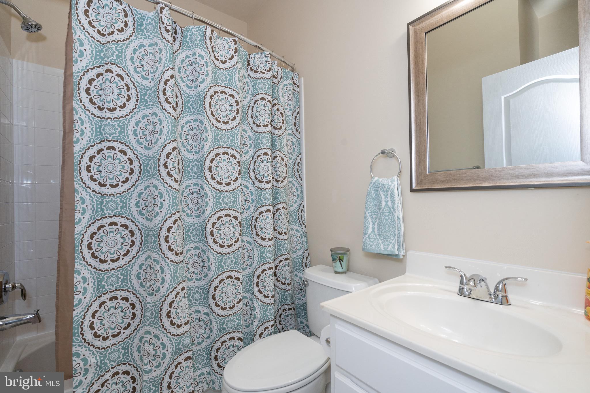 RIVER OAKS - Residential