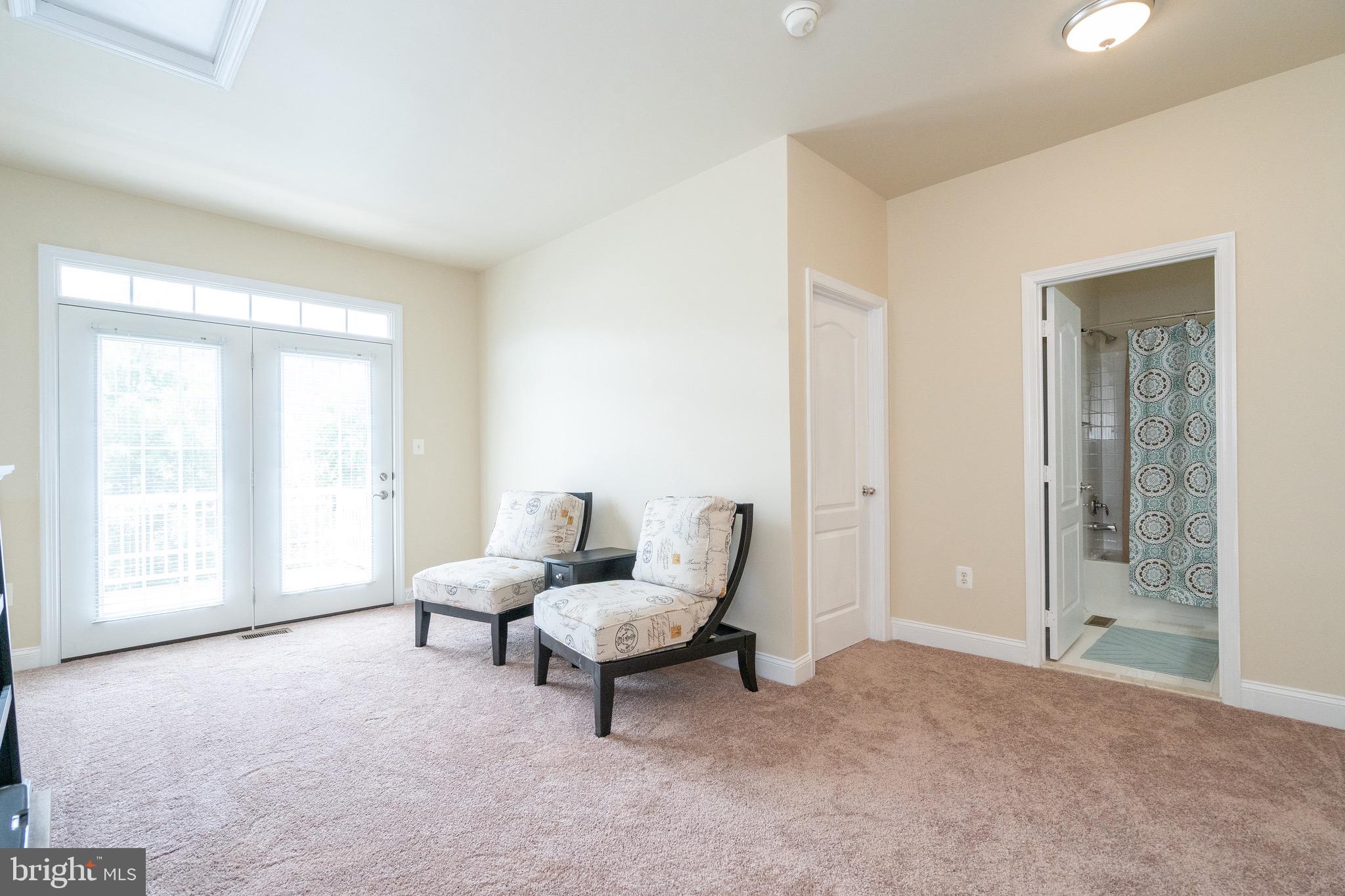 RIVER OAKS - Residential