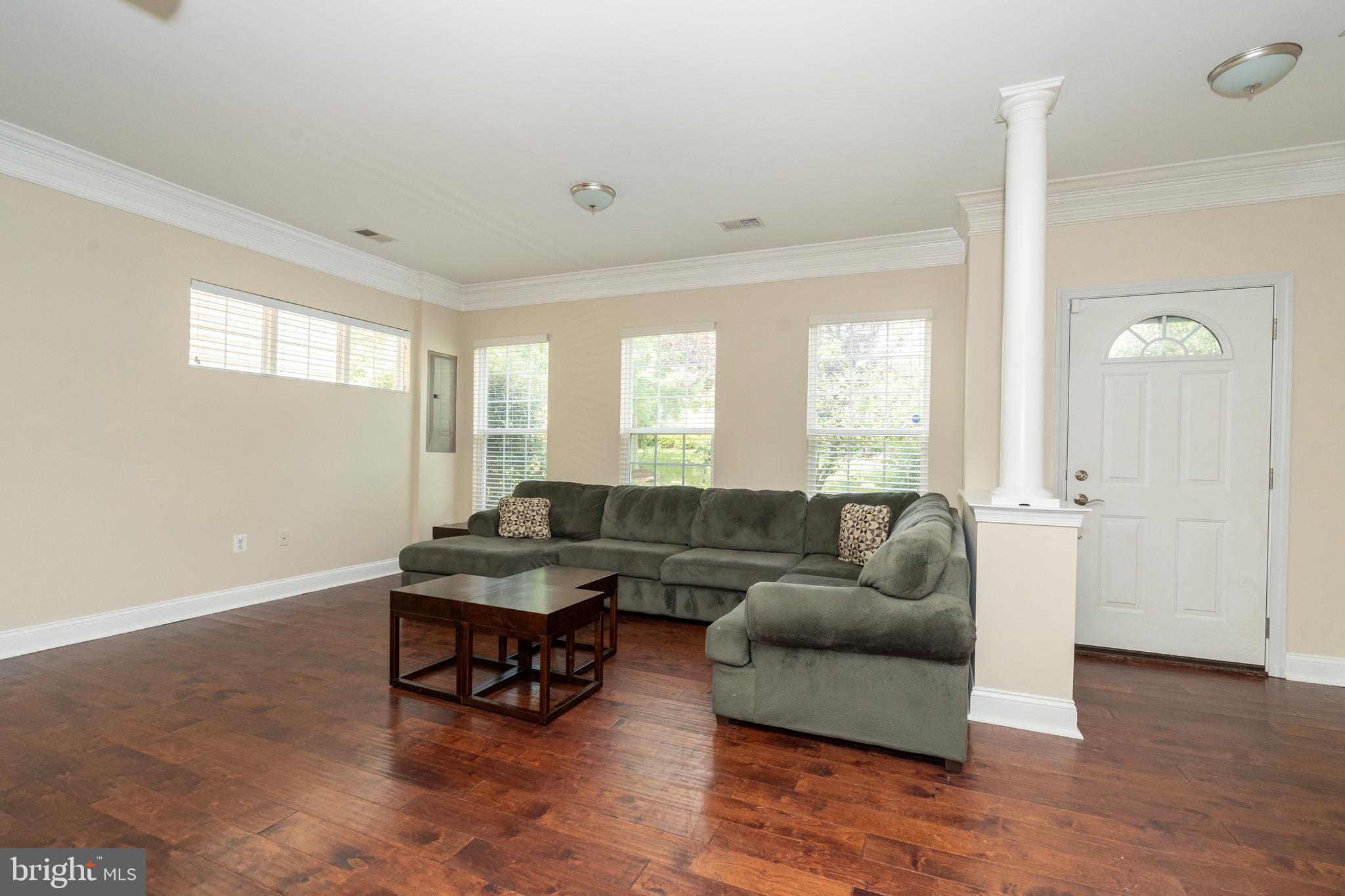 RIVER OAKS - Residential