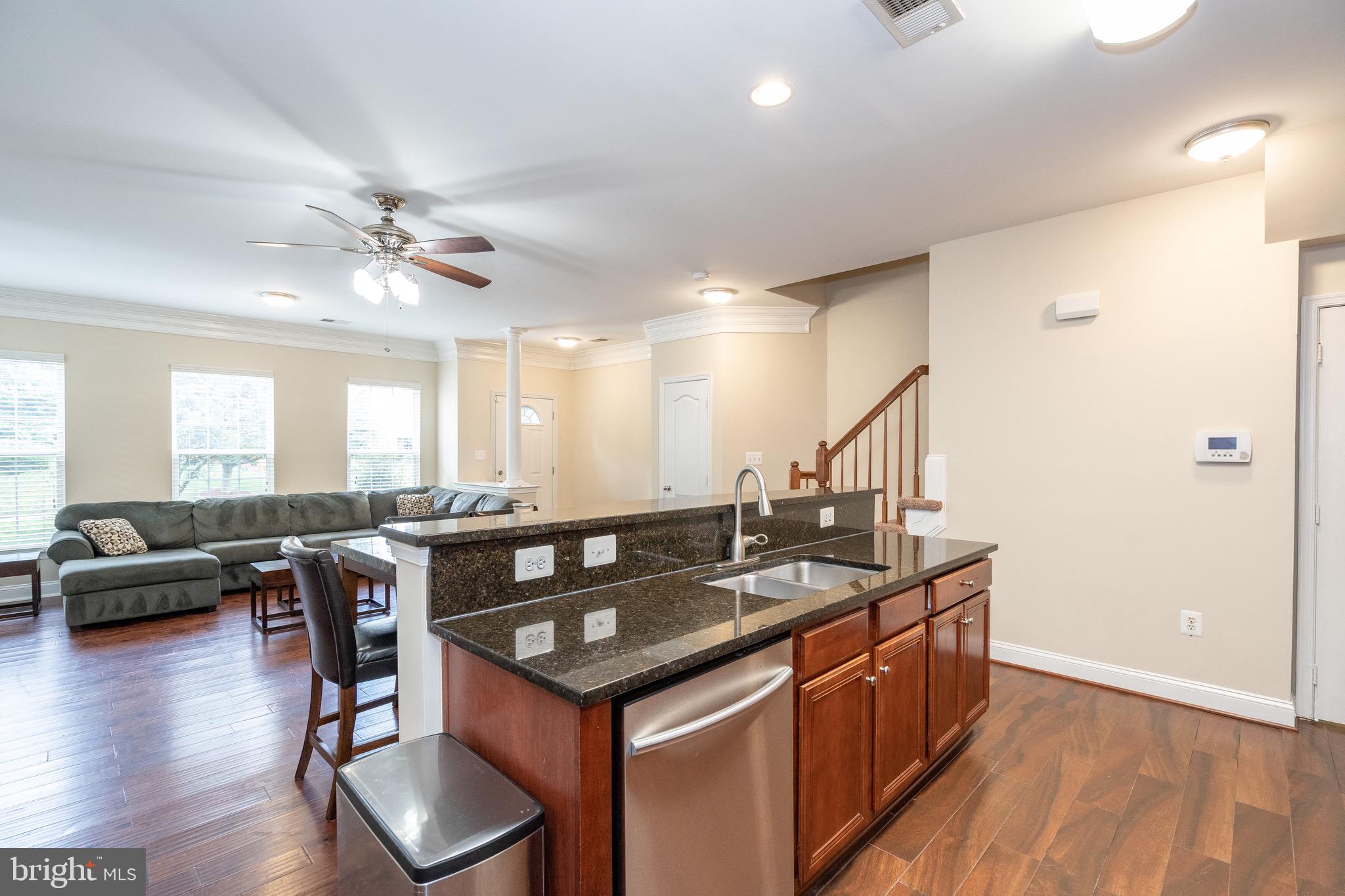 RIVER OAKS - Residential