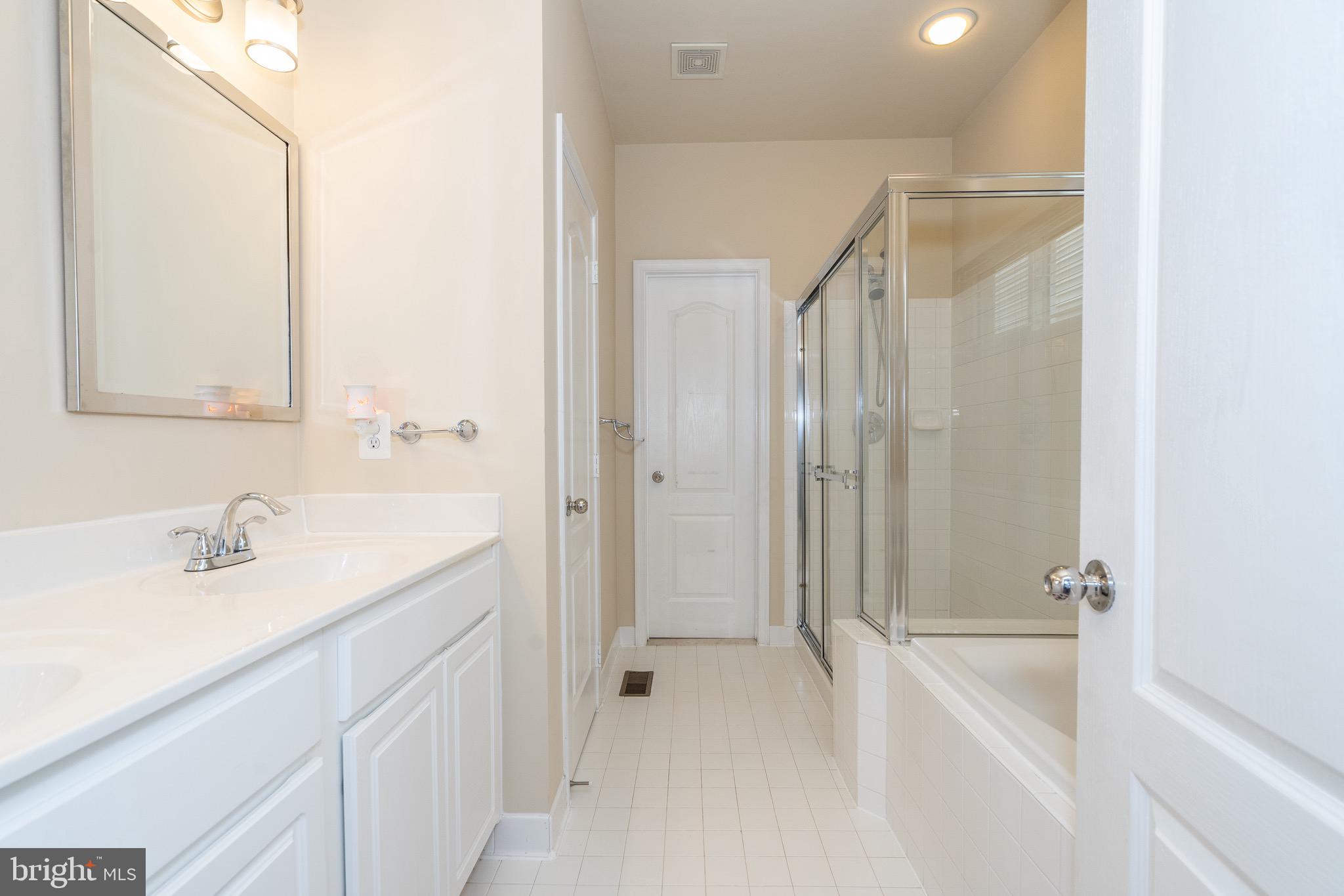 RIVER OAKS - Residential