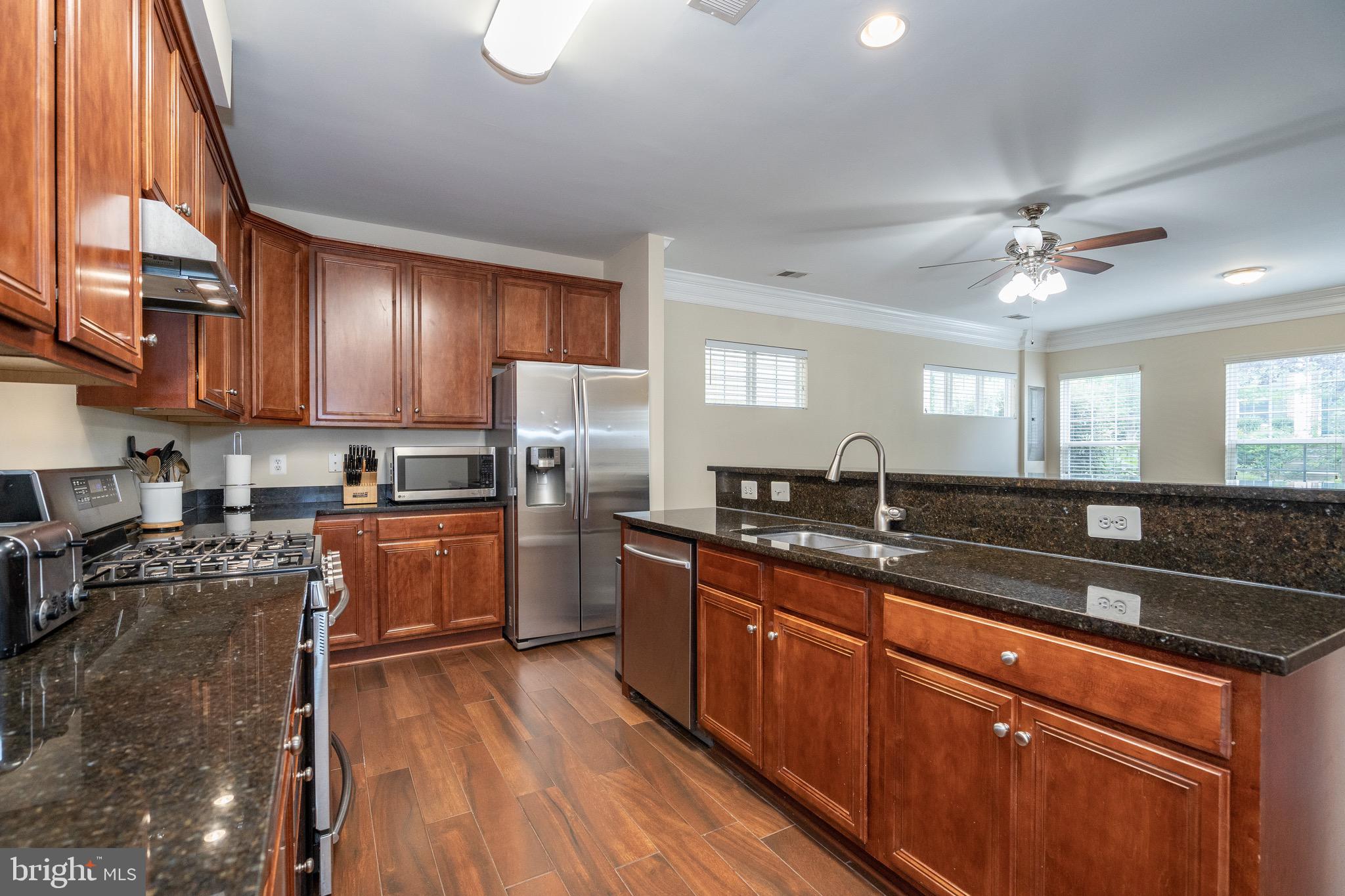 RIVER OAKS - Residential