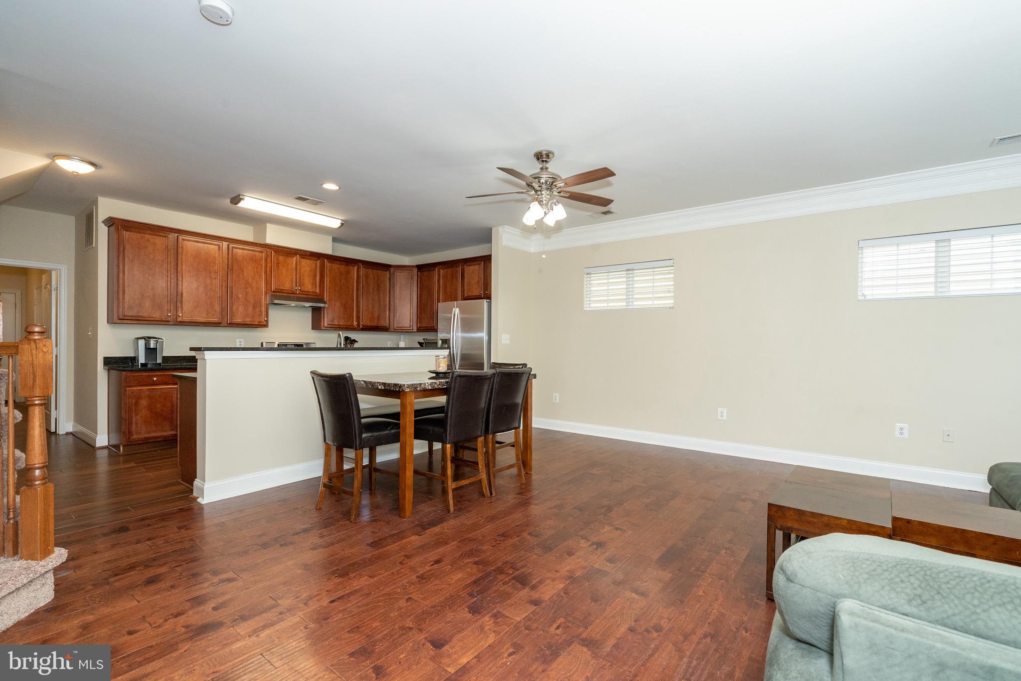 RIVER OAKS - Residential