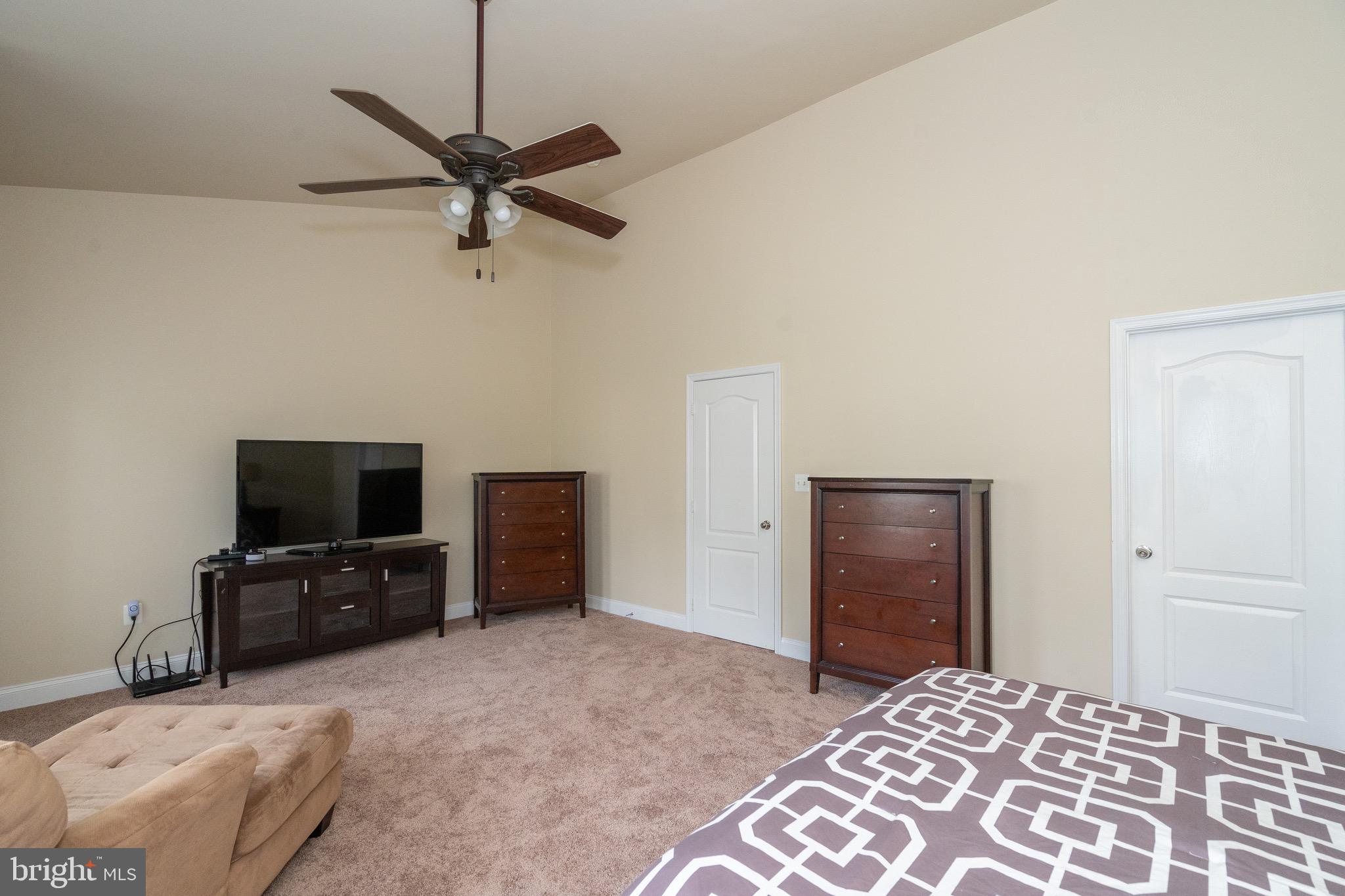 RIVER OAKS - Residential