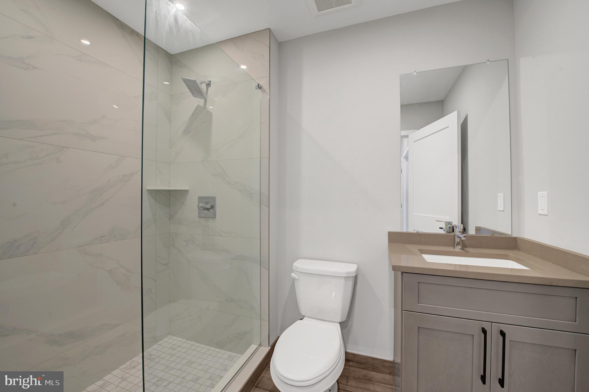 GRADUATE HOSPITAL - Residential Lease