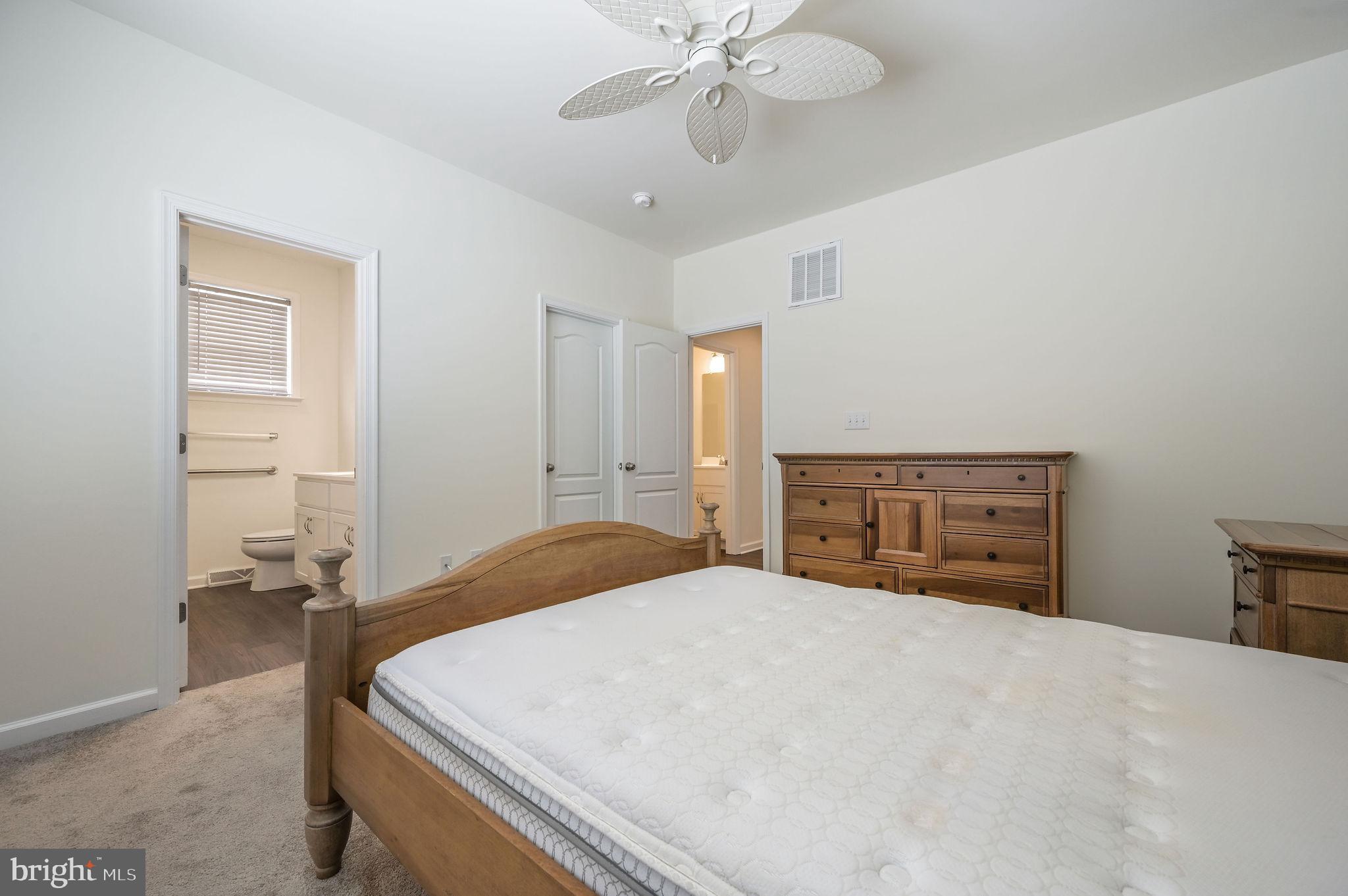 HIDDEN POND - Residential