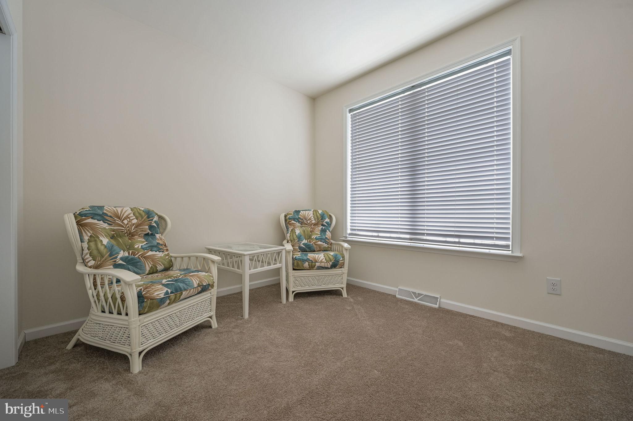 HIDDEN POND - Residential