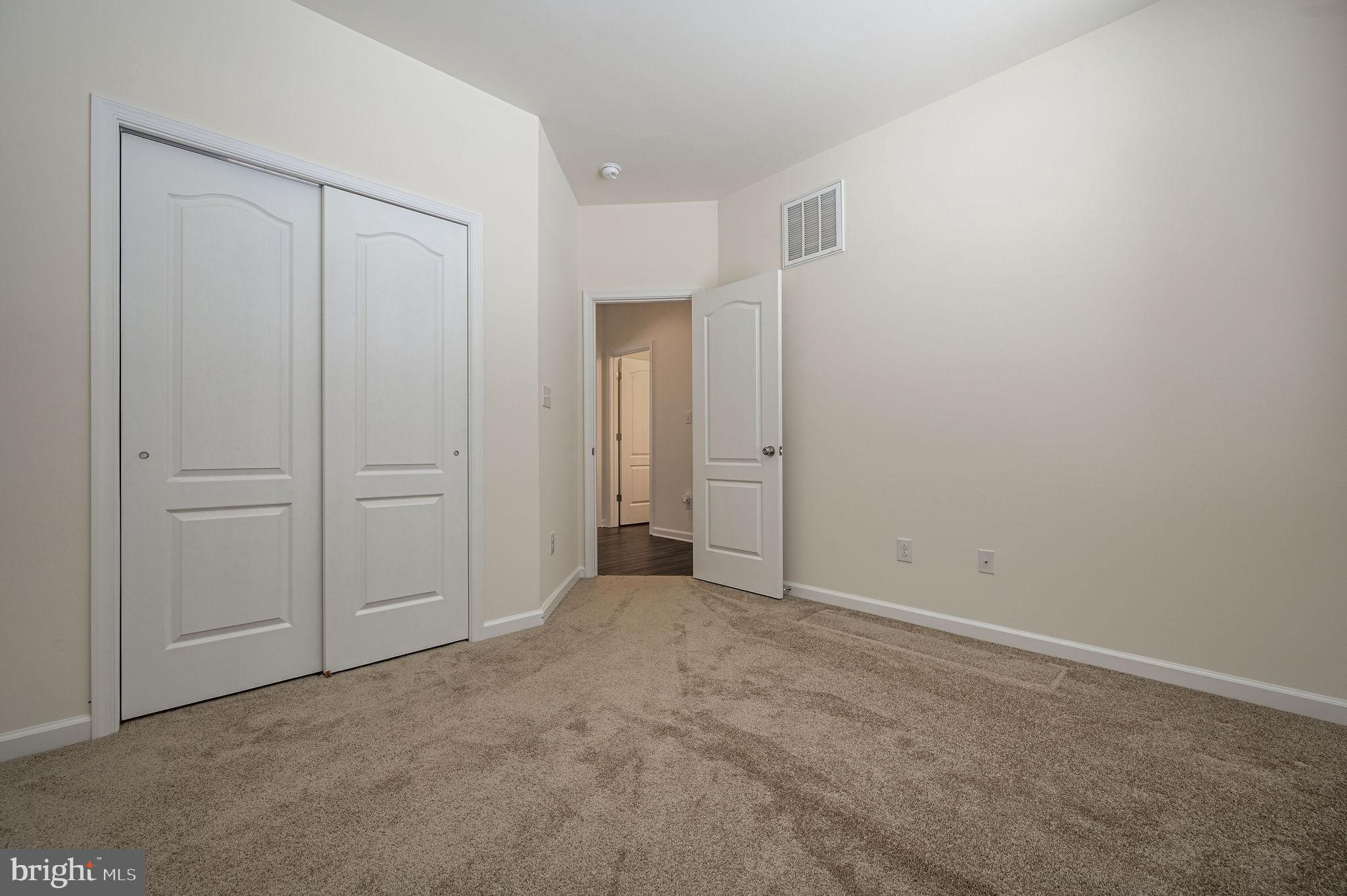 HIDDEN POND - Residential