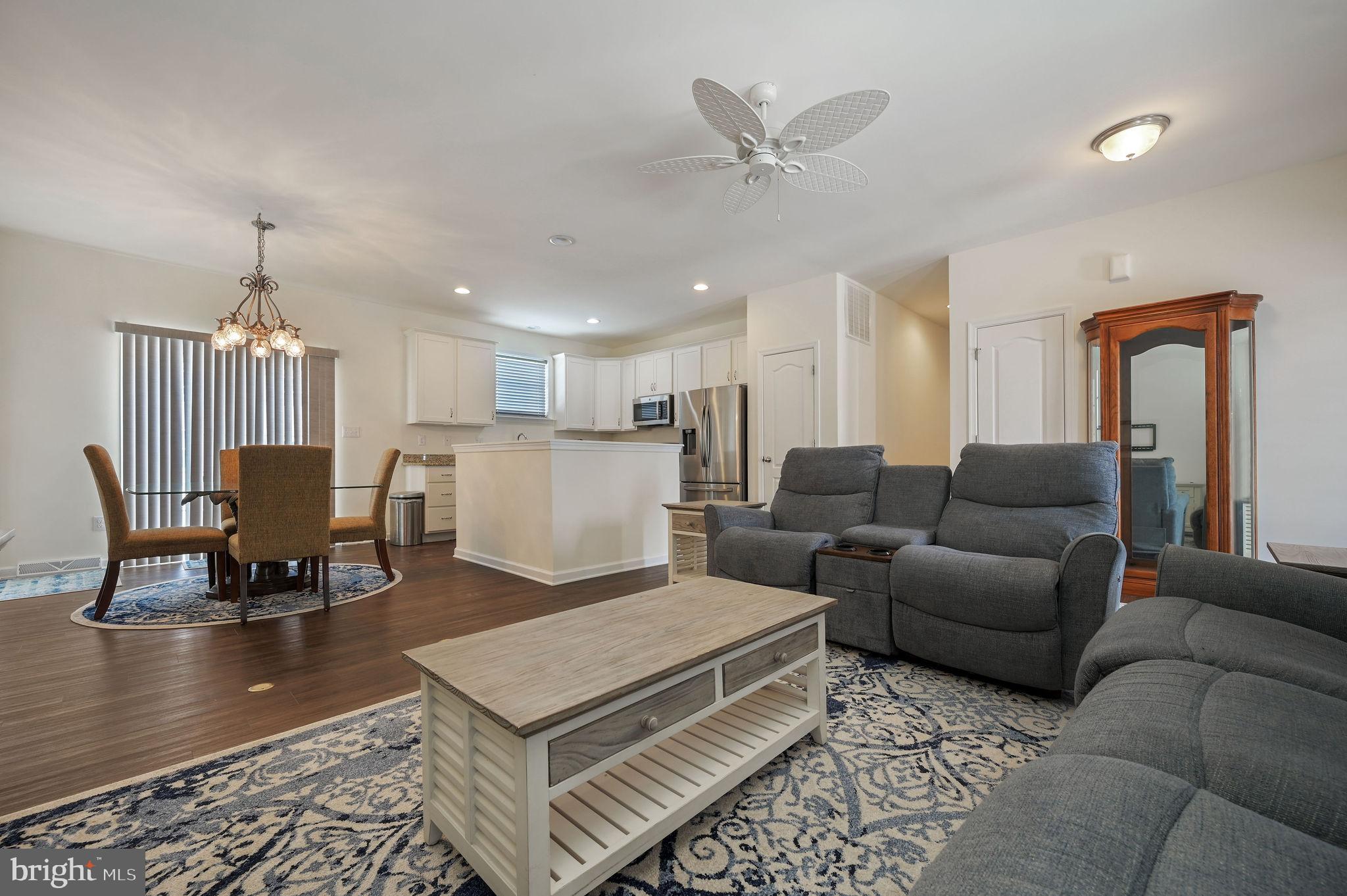 HIDDEN POND - Residential