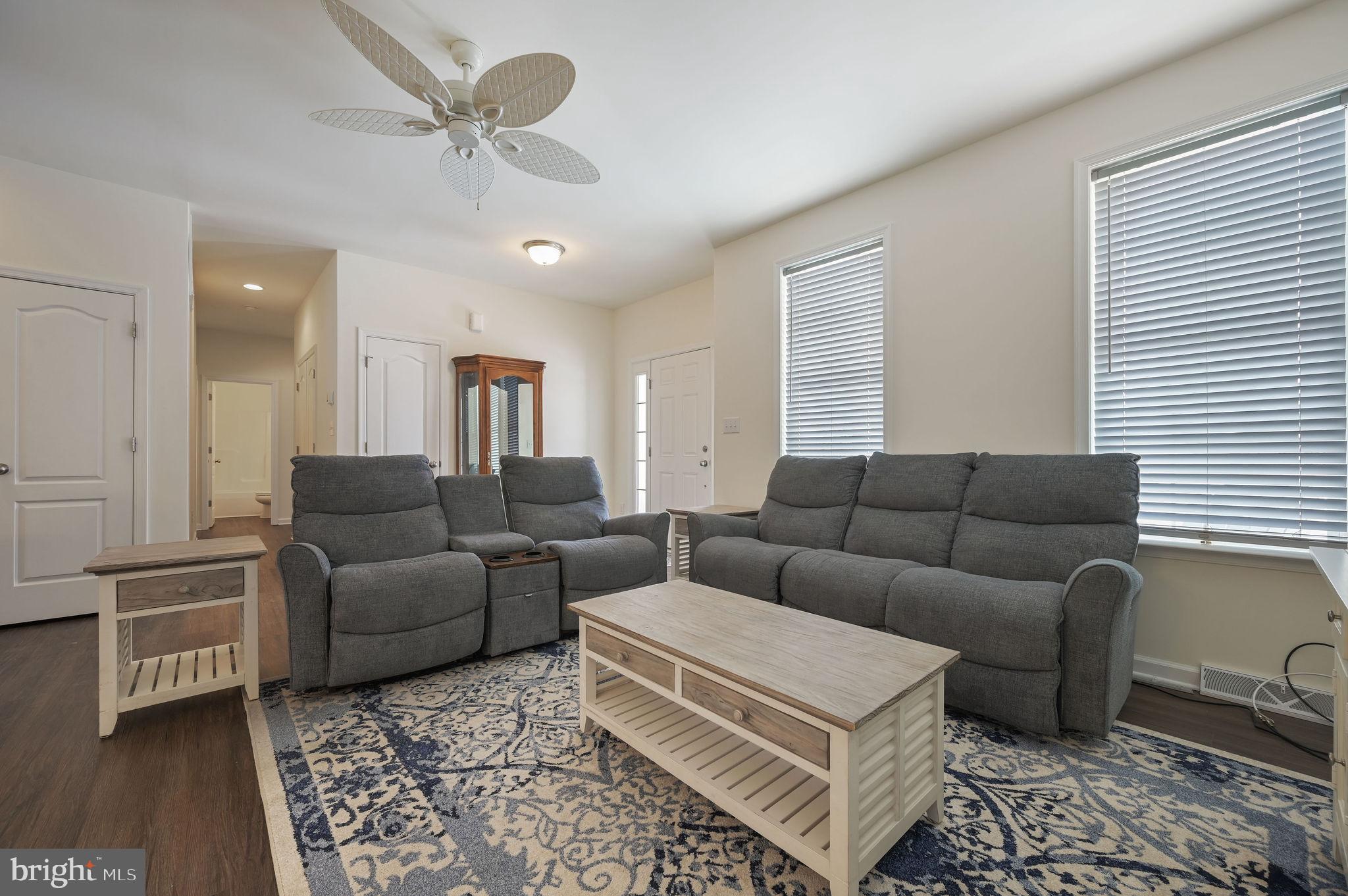 HIDDEN POND - Residential