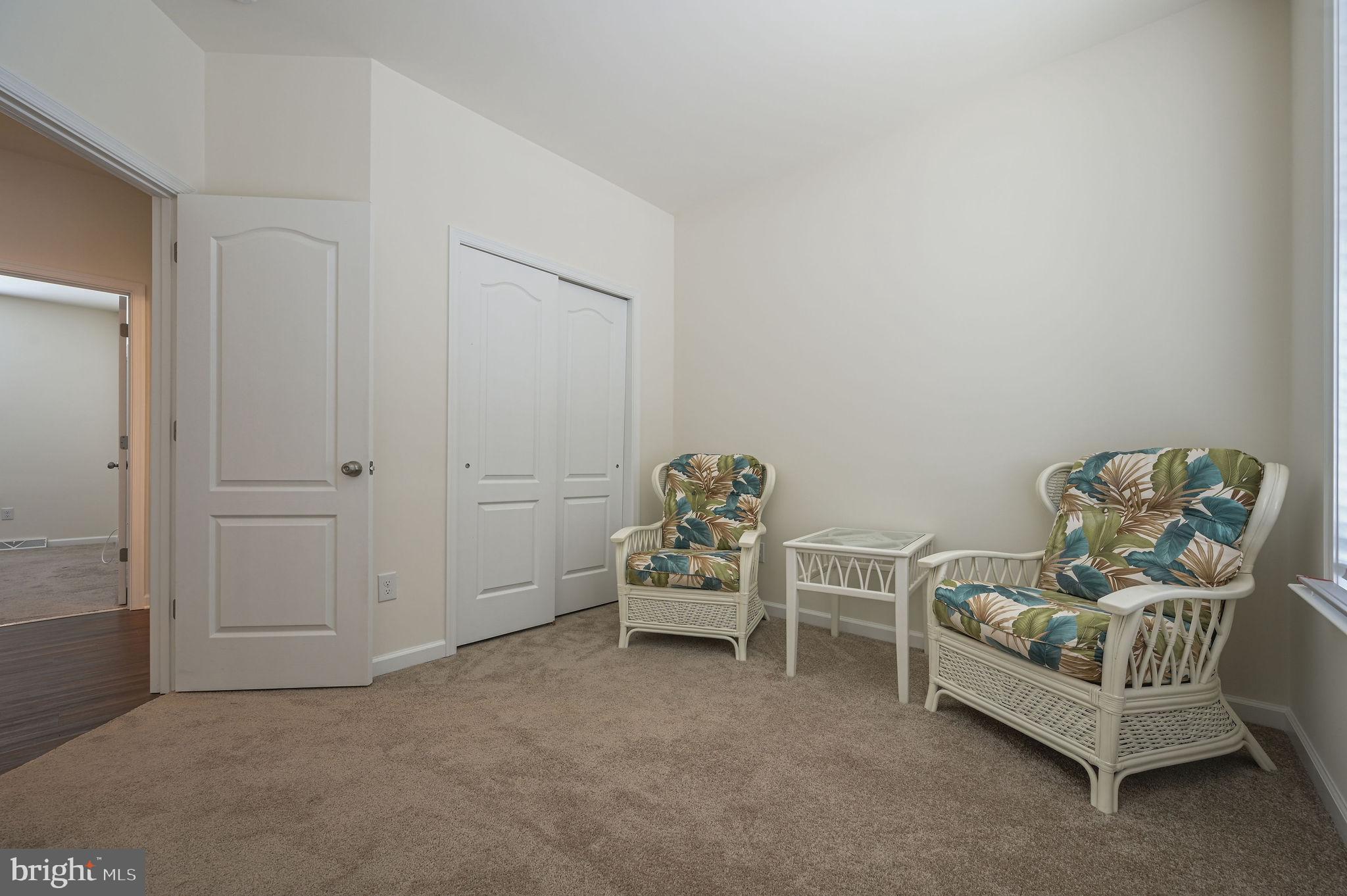 HIDDEN POND - Residential