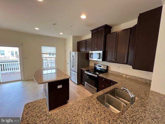 ANDALE GREEN - Residential Lease