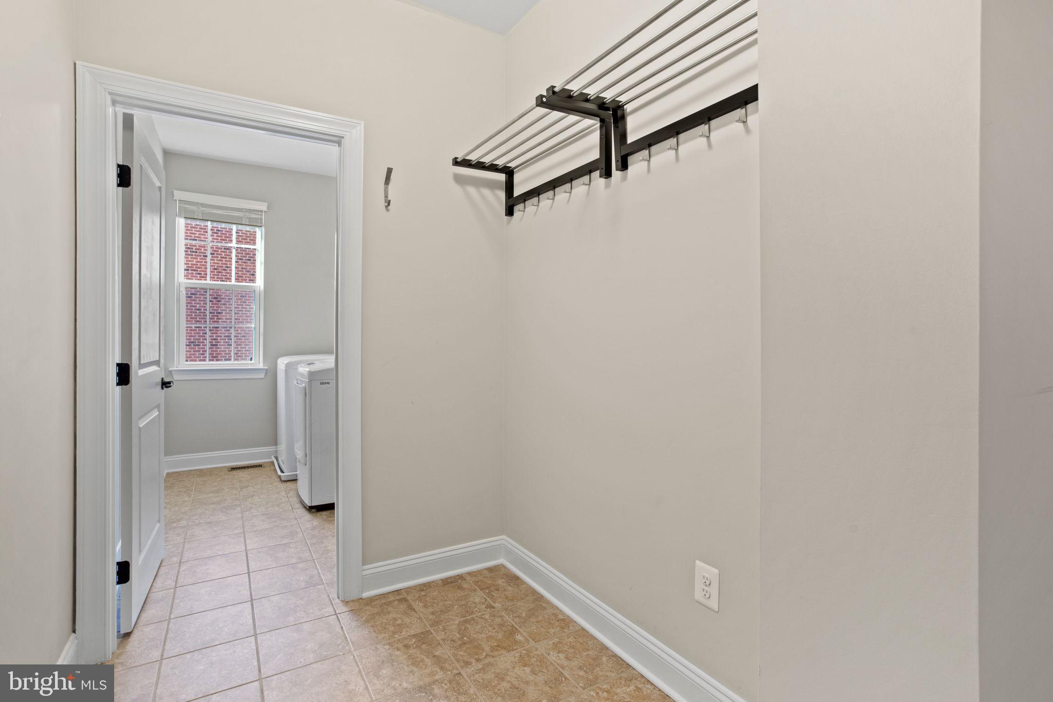 ASPEN LAKE LINGANORE - Residential