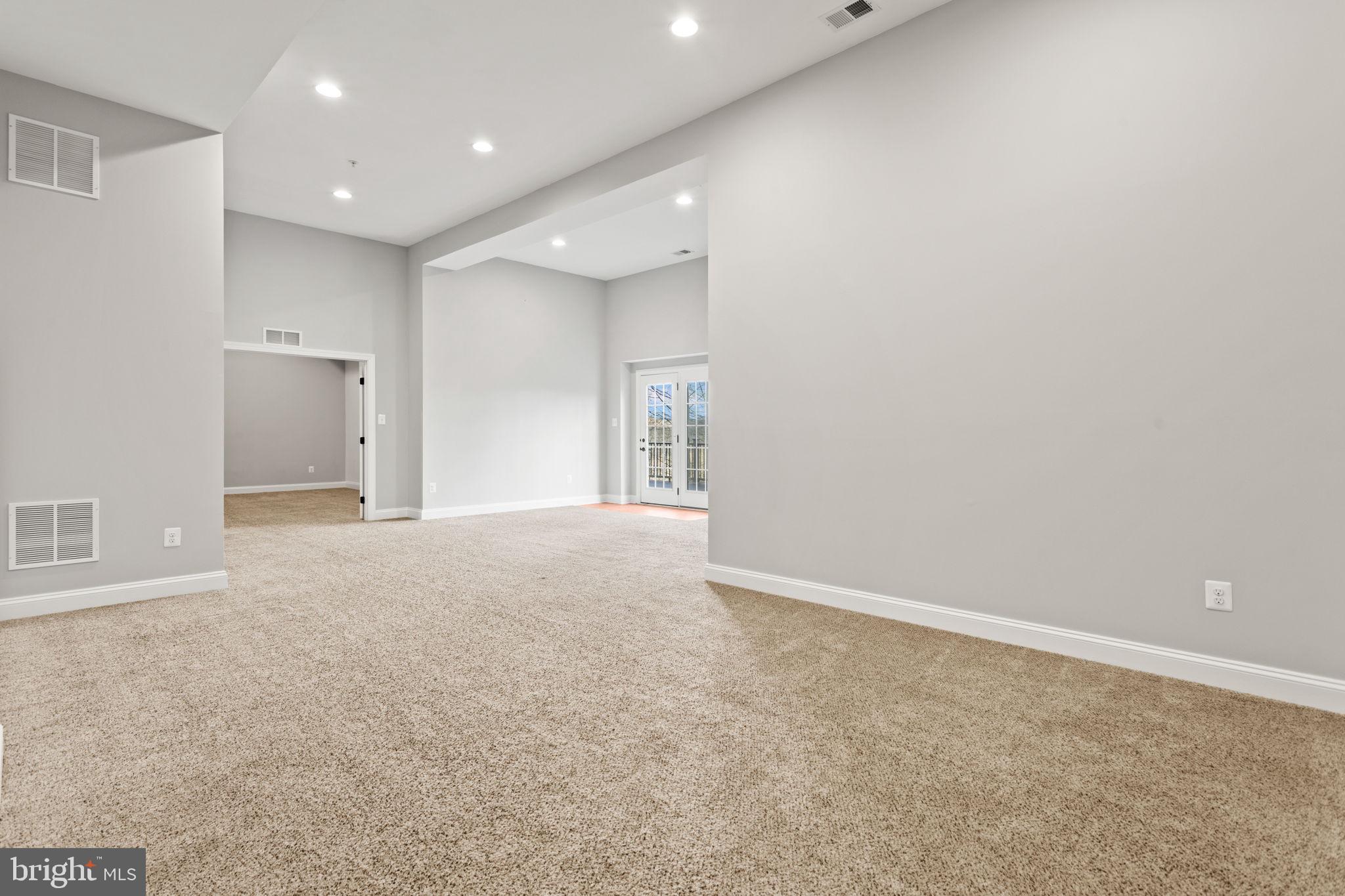 ASPEN LAKE LINGANORE - Residential