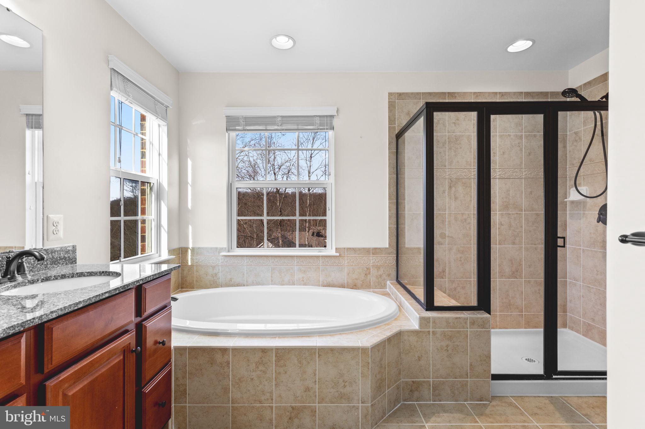 ASPEN LAKE LINGANORE - Residential