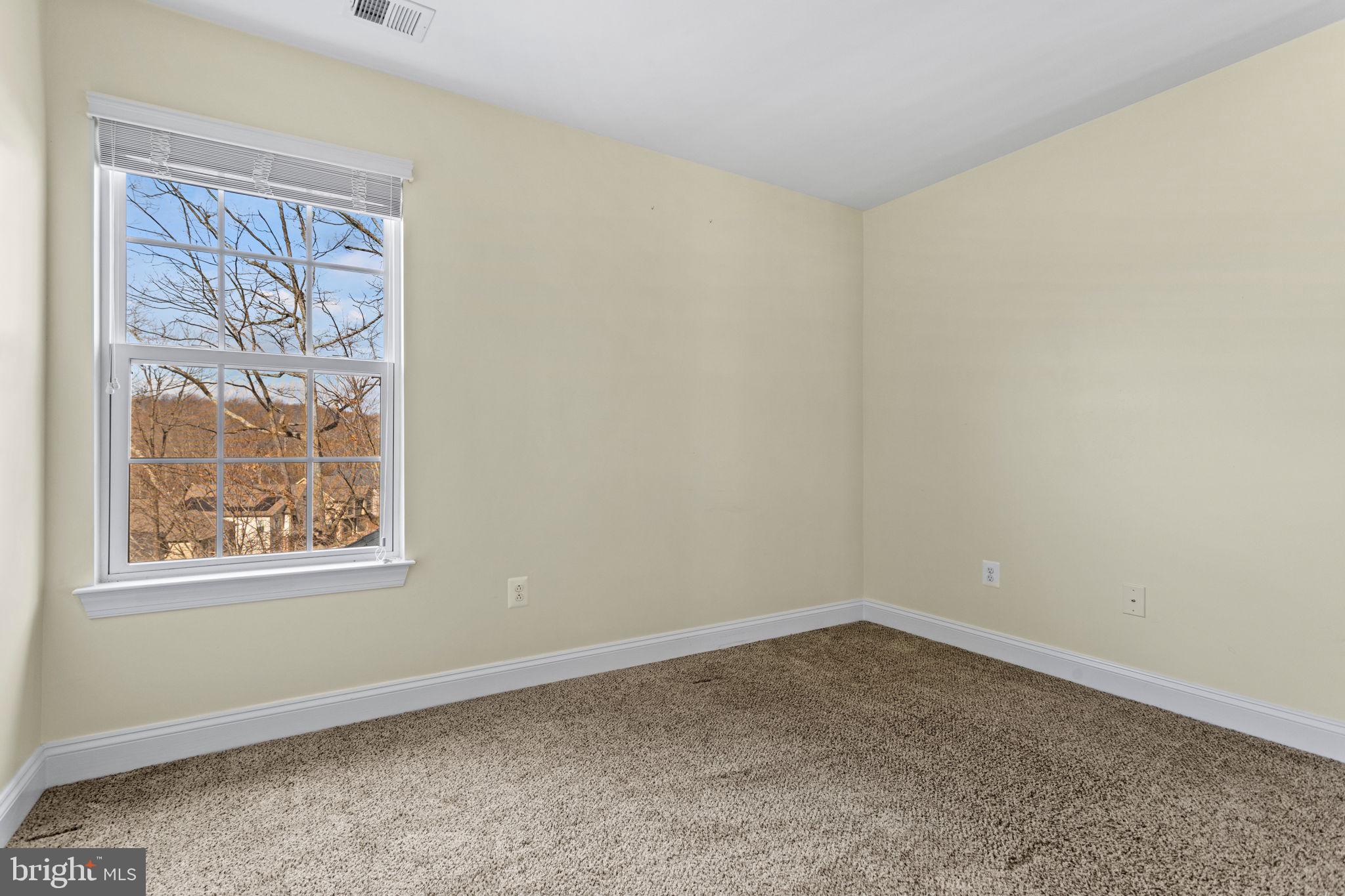 ASPEN LAKE LINGANORE - Residential