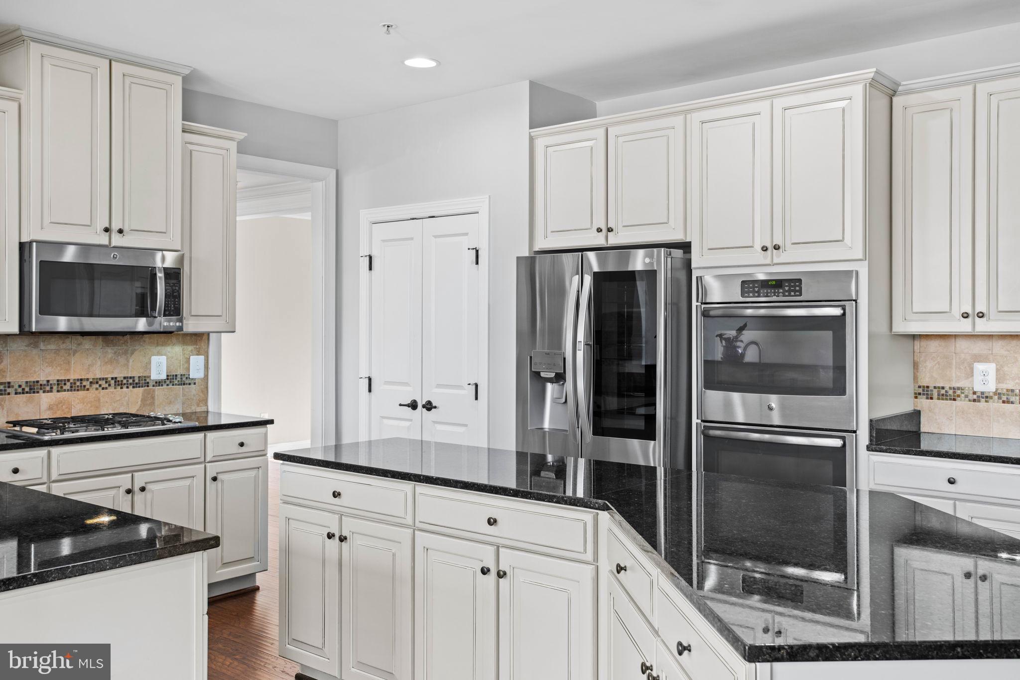 ASPEN LAKE LINGANORE - Residential