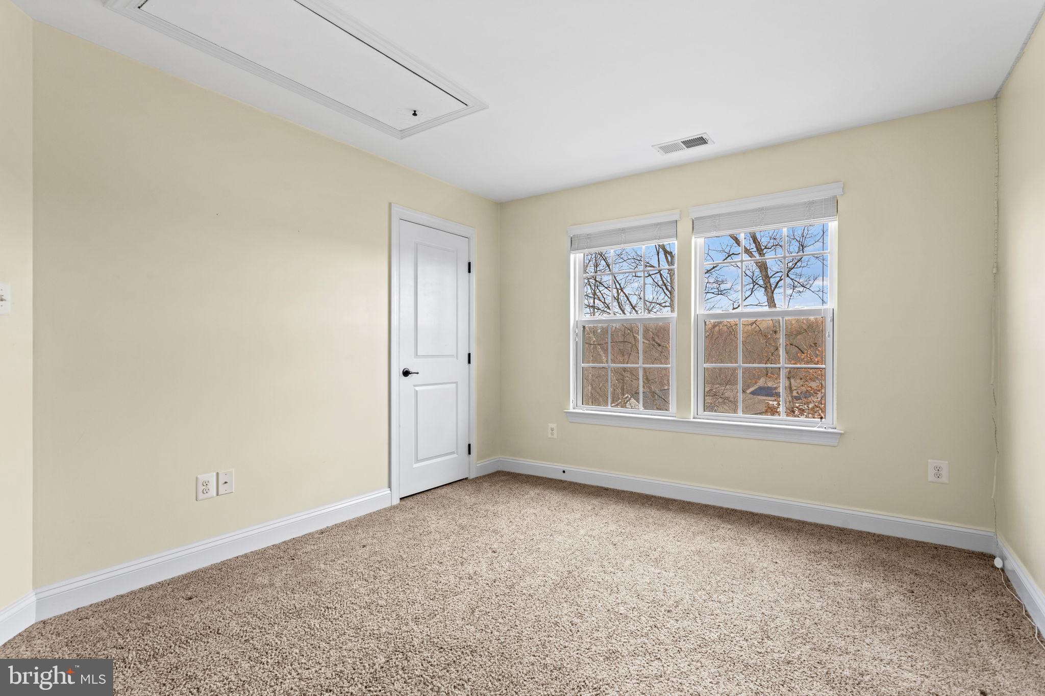 ASPEN LAKE LINGANORE - Residential