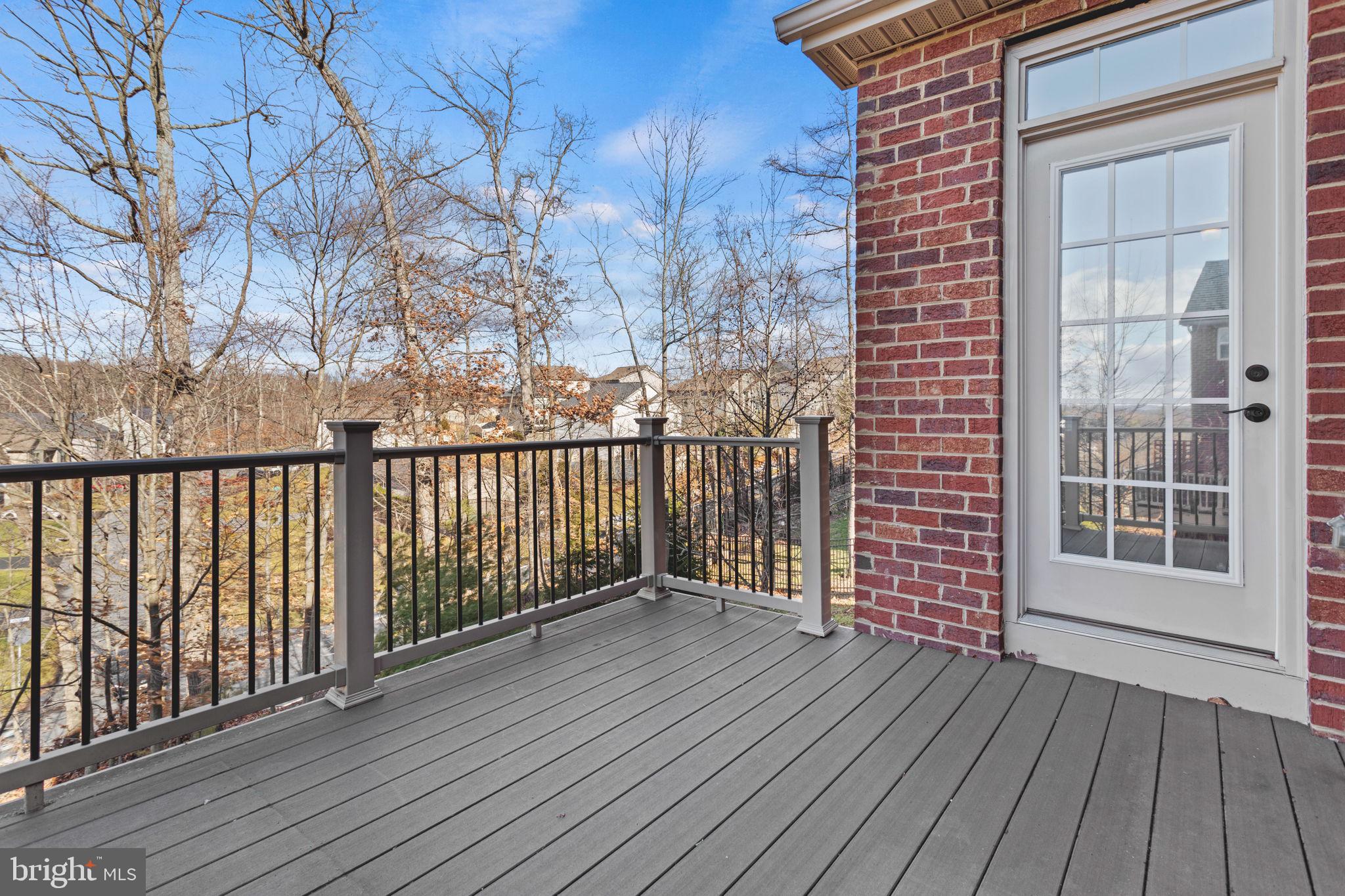 ASPEN LAKE LINGANORE - Residential