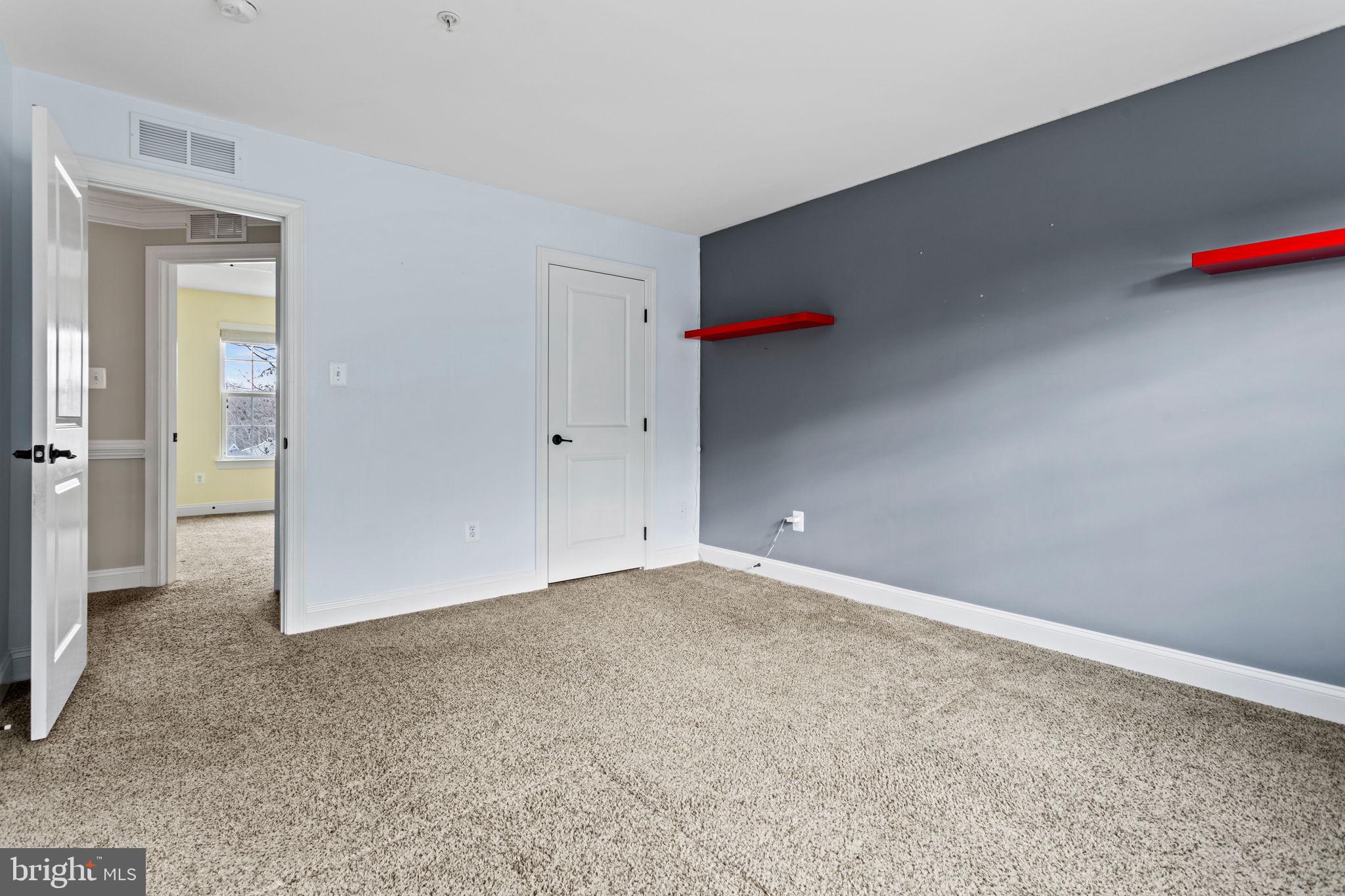 ASPEN LAKE LINGANORE - Residential