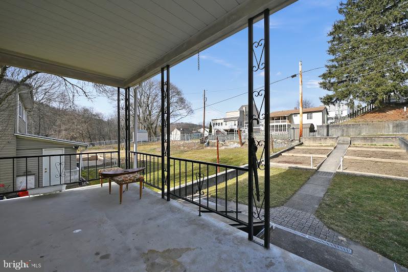 POTTSVILLE - Residential