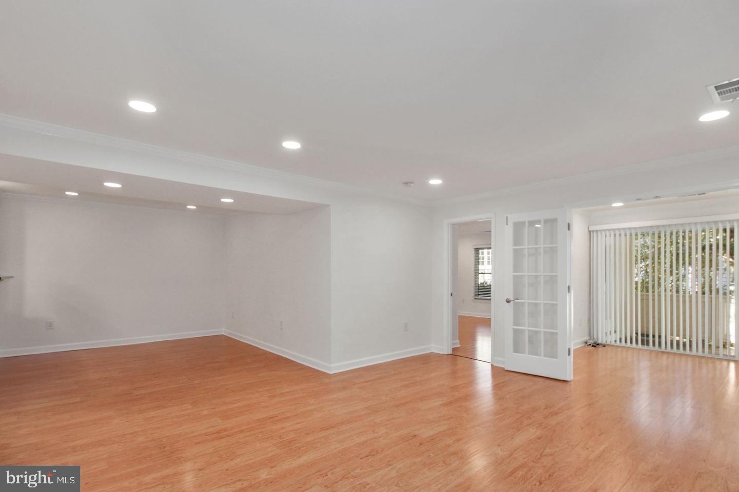 5801 LINDEN SQUARE COURT