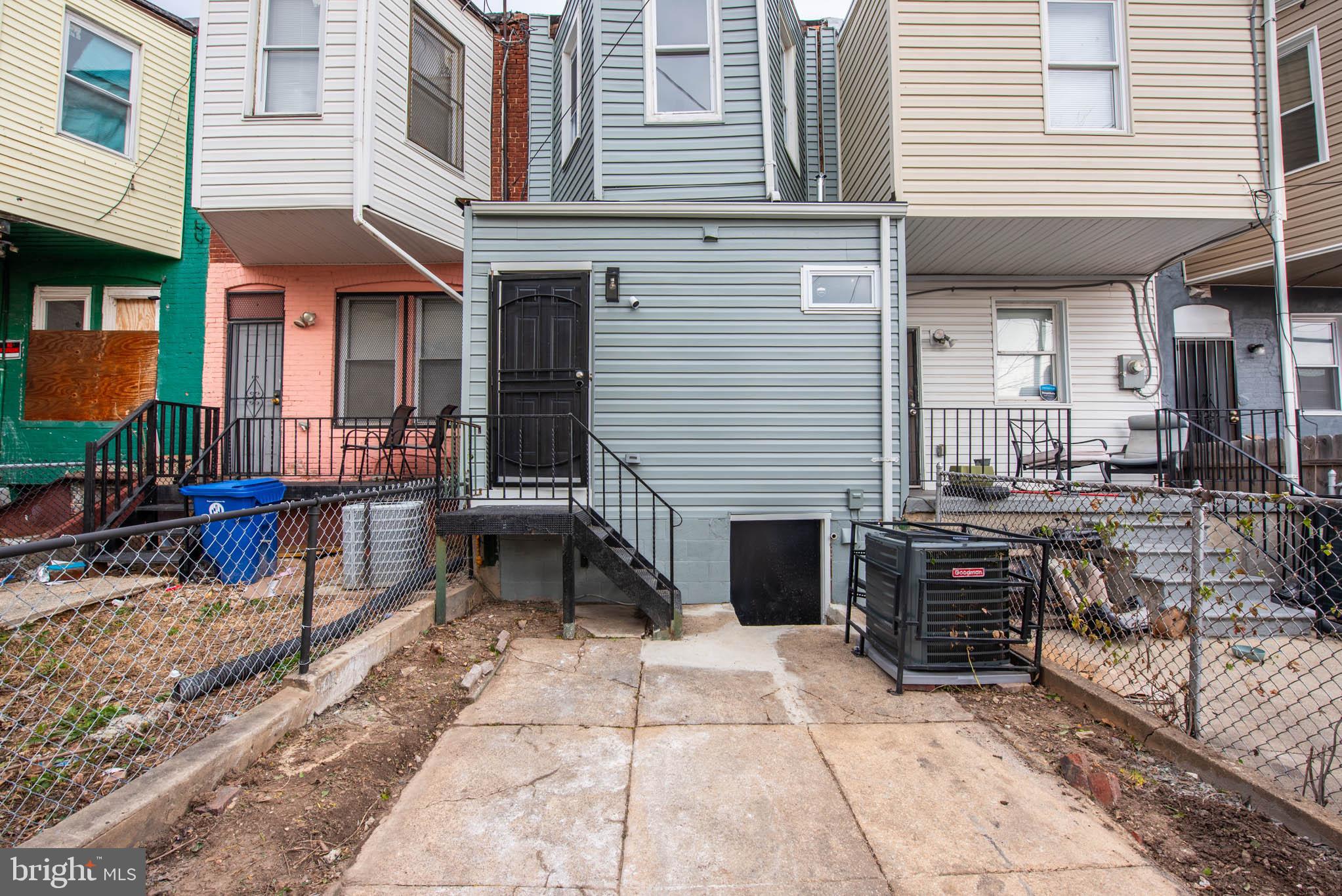 BROADWAY EAST - Residential