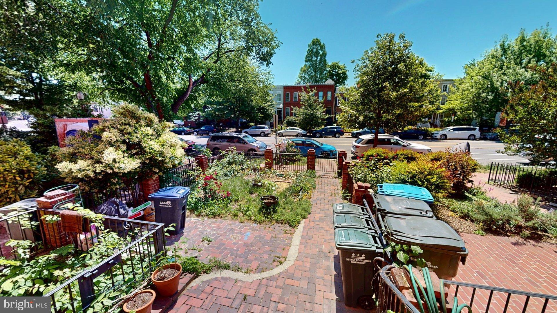318 MARYLAND AVENUE NE