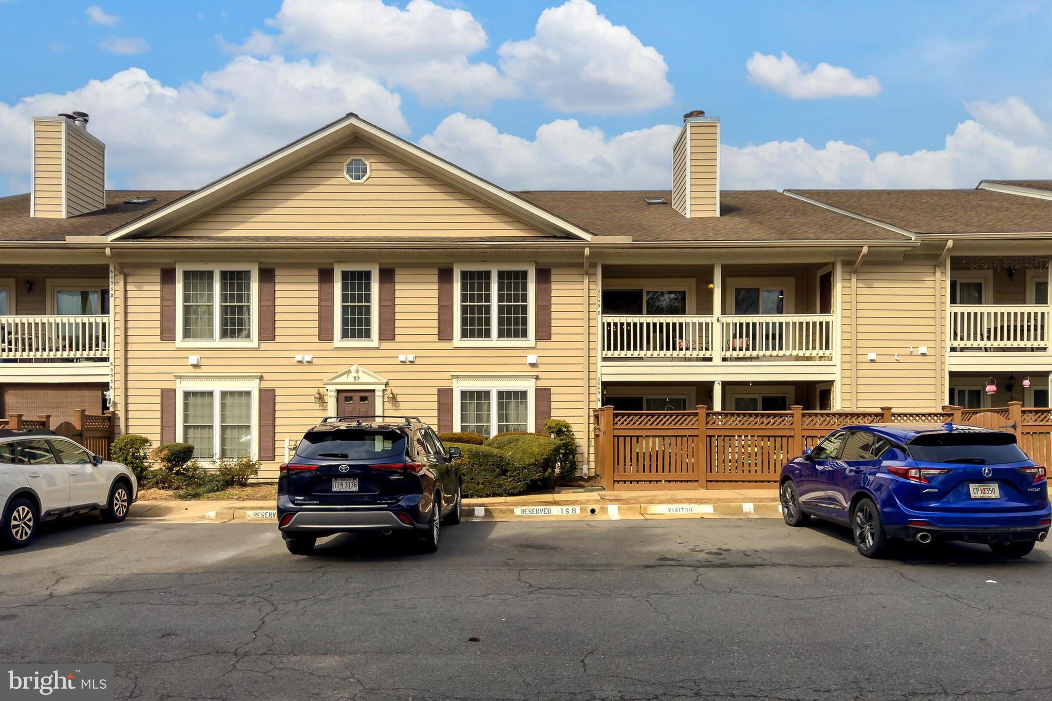 6049 ESSEX HOUSE SQUARE B